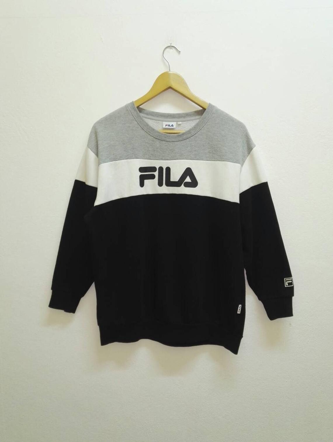 Fila Vintage Fila Sweatshirt 3 colour Very Good Condition Used Size US L / EU 52-54 / 3 - 1 Thumbnail