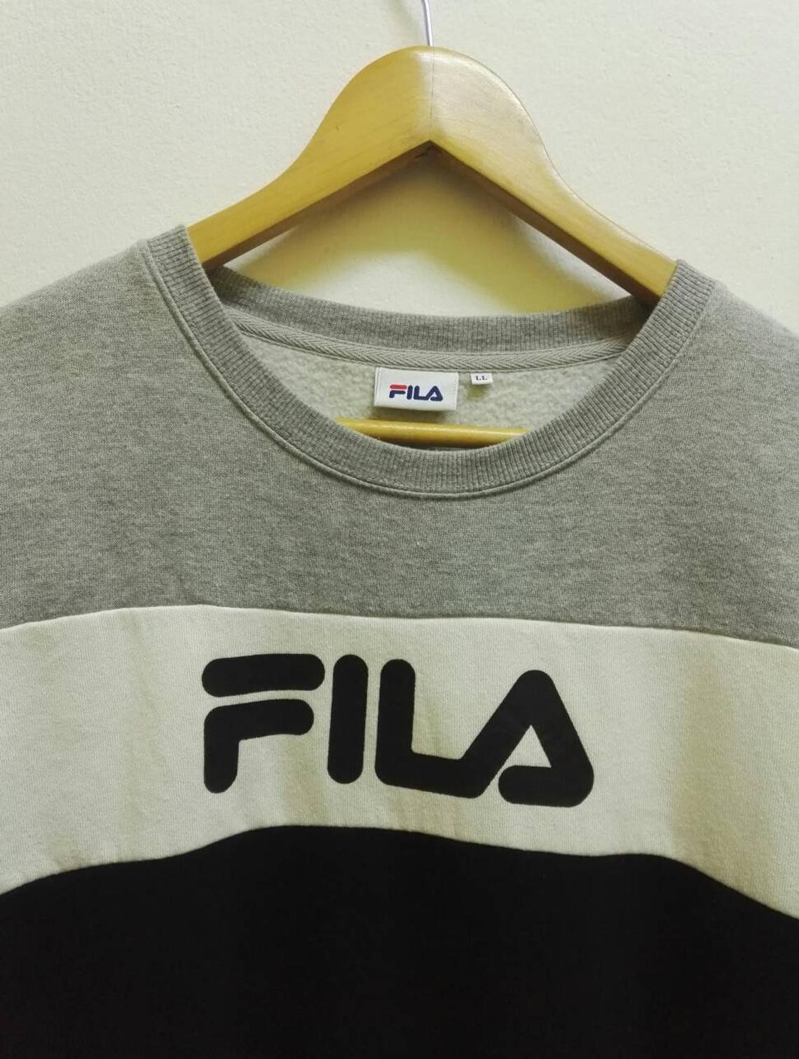 Fila Vintage Fila Sweatshirt 3 colour Very Good Condition Used Size US L / EU 52-54 / 3 - 3 Thumbnail