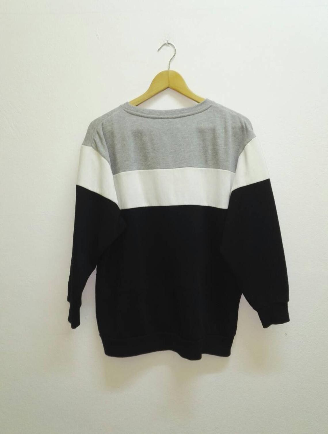 Fila Vintage Fila Sweatshirt 3 colour Very Good Condition Used Size US L / EU 52-54 / 3 - 4 Thumbnail
