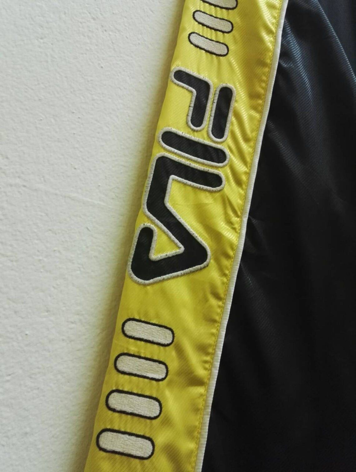 Fila × Vintage FILA Windbreaker Jacket Big Logo Embroidered Zipper(C13) Size US L / EU 52-54 / 3 - 3 Thumbnail