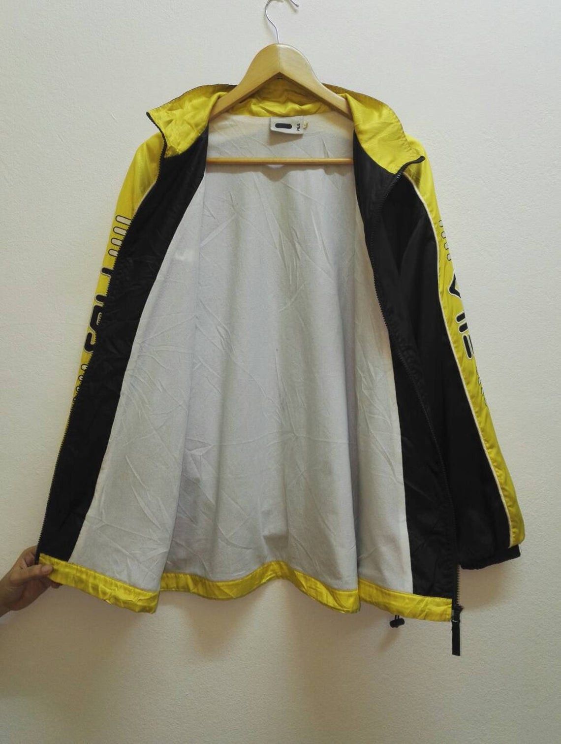Fila × Vintage FILA Windbreaker Jacket Big Logo Embroidered Zipper(C13) Size US L / EU 52-54 / 3 - 7 Thumbnail