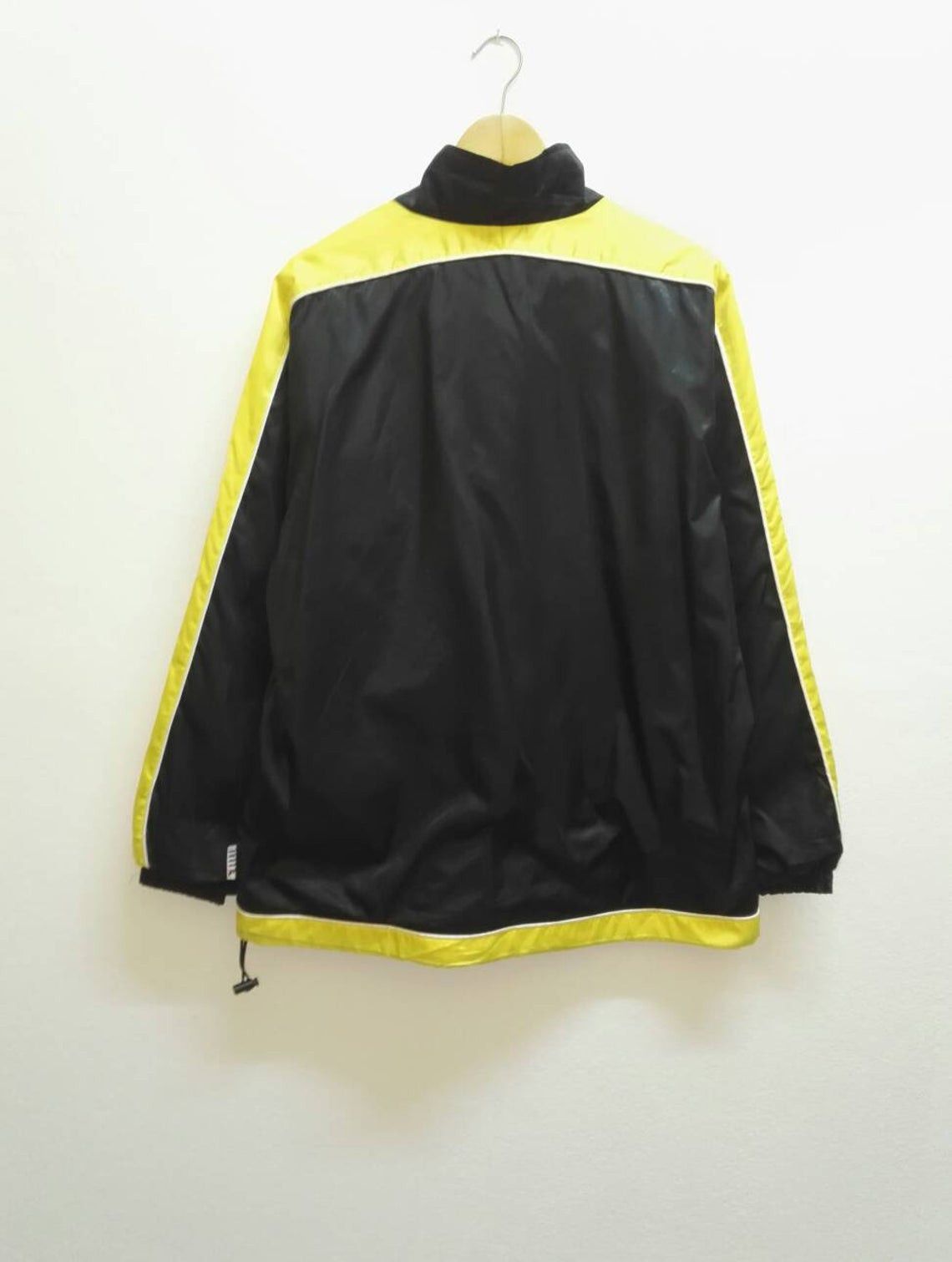 Fila × Vintage FILA Windbreaker Jacket Big Logo Embroidered Zipper(C13) Size US L / EU 52-54 / 3 - 4 Thumbnail