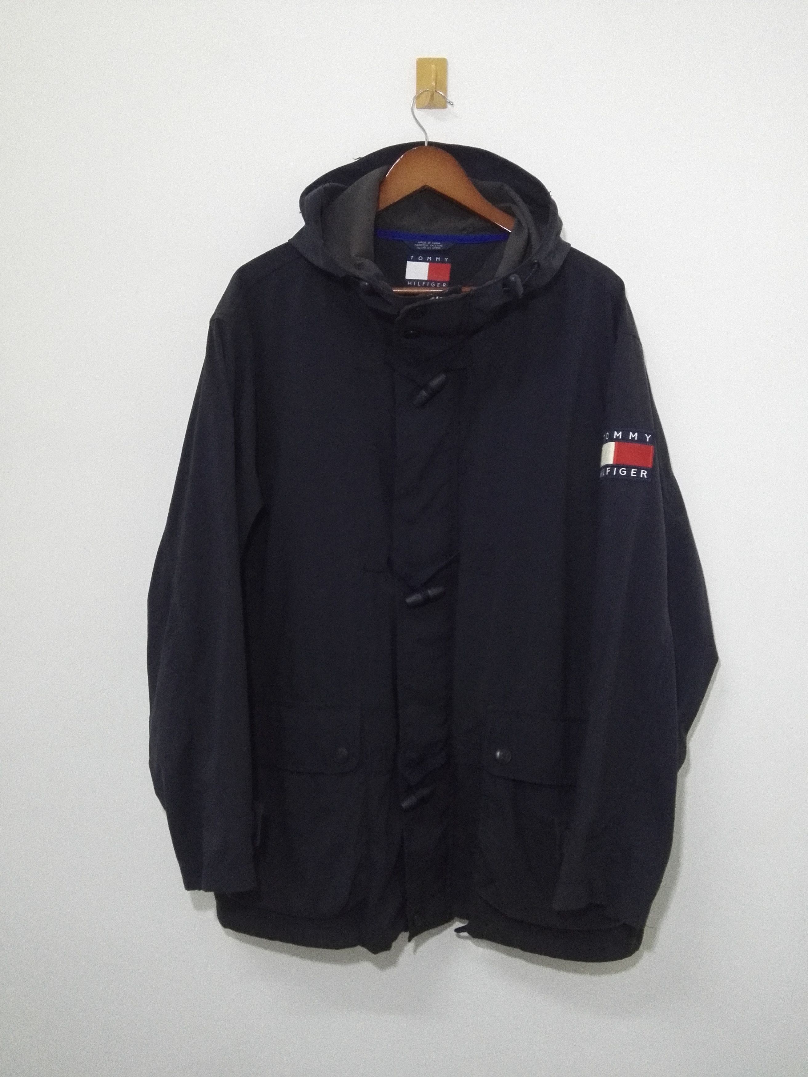 Tommy Hilfiger Vtg Tommy Hilfiger Windbreaker Jacket Patch Logo Design 4 Size US M / EU 48-50 / 2 - 1 Thumbnail