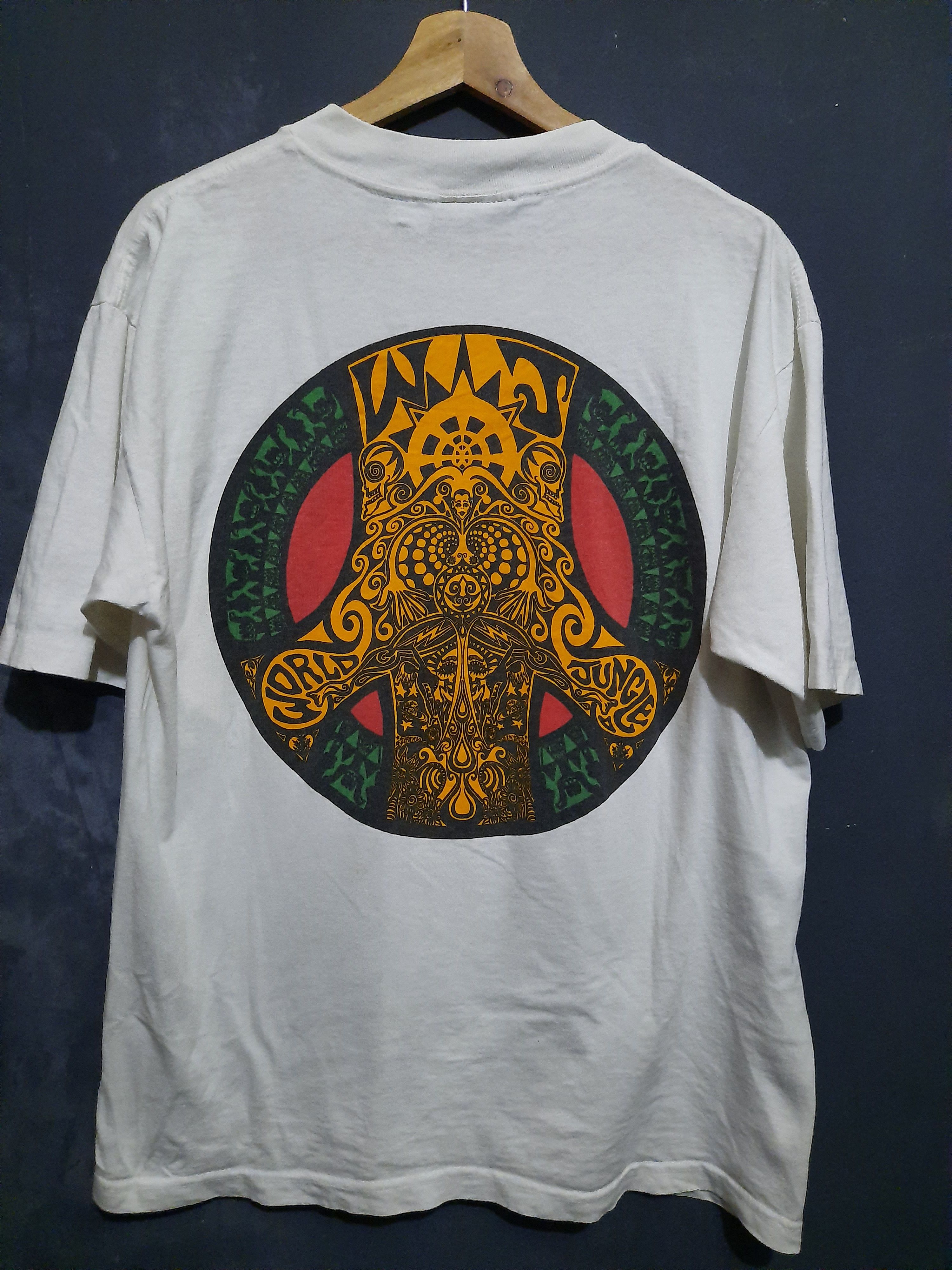 Vintage Vintage Art World Jungle T-Shirt Size US L / EU 52-54 / 3 - 1 Thumbnail