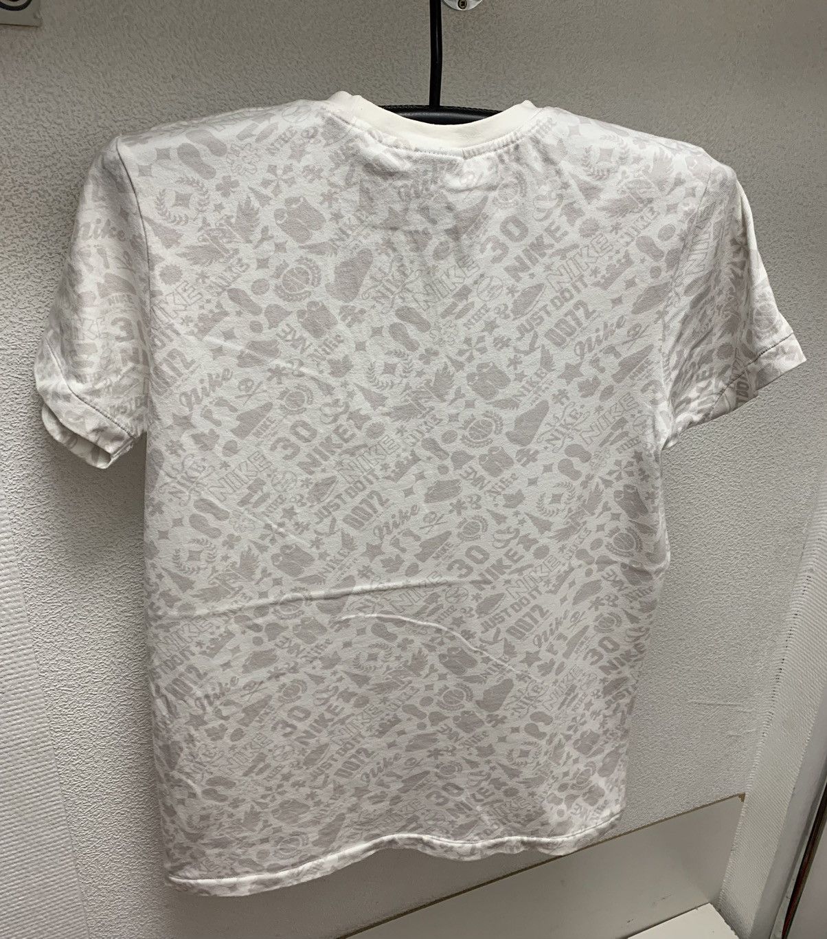 Nike Nike vintage fullprint big logo t-shirt L sz sb 2000th Size US L / EU 52-54 / 3 - 2 Thumbnail