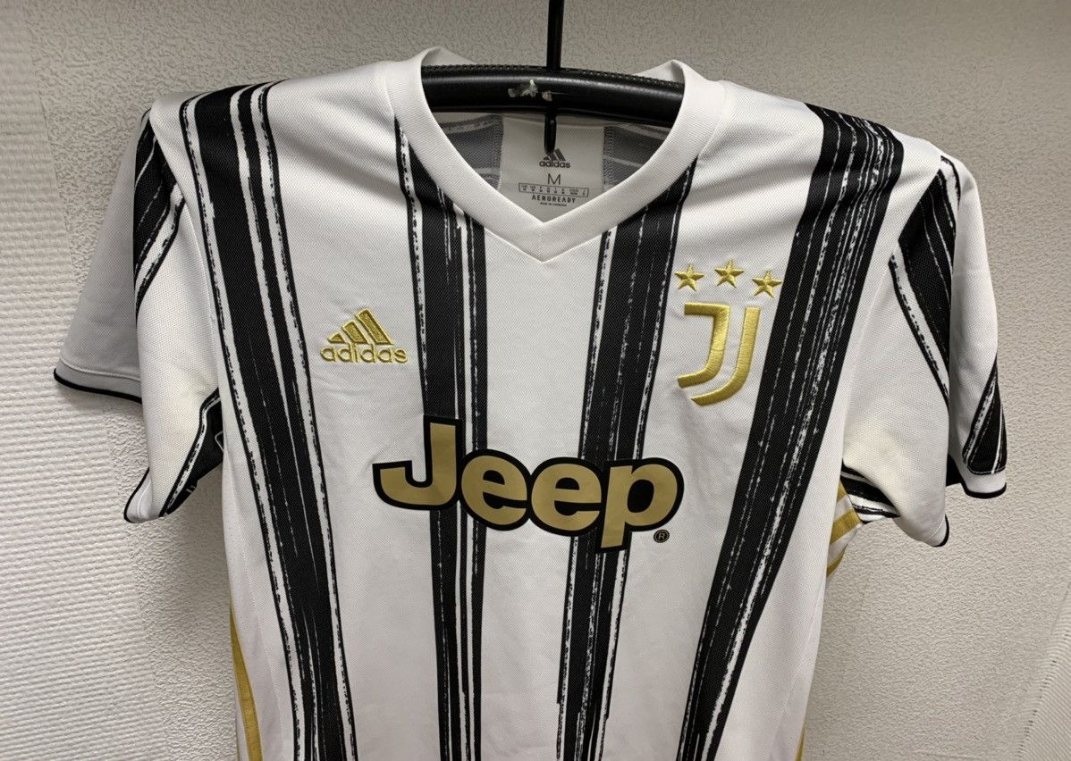 Adidas Juventus Adidas soccer jersey Jeep 2020 M sz pogba ronaldo Size US M / EU 48-50 / 2 - 3 Thumbnail