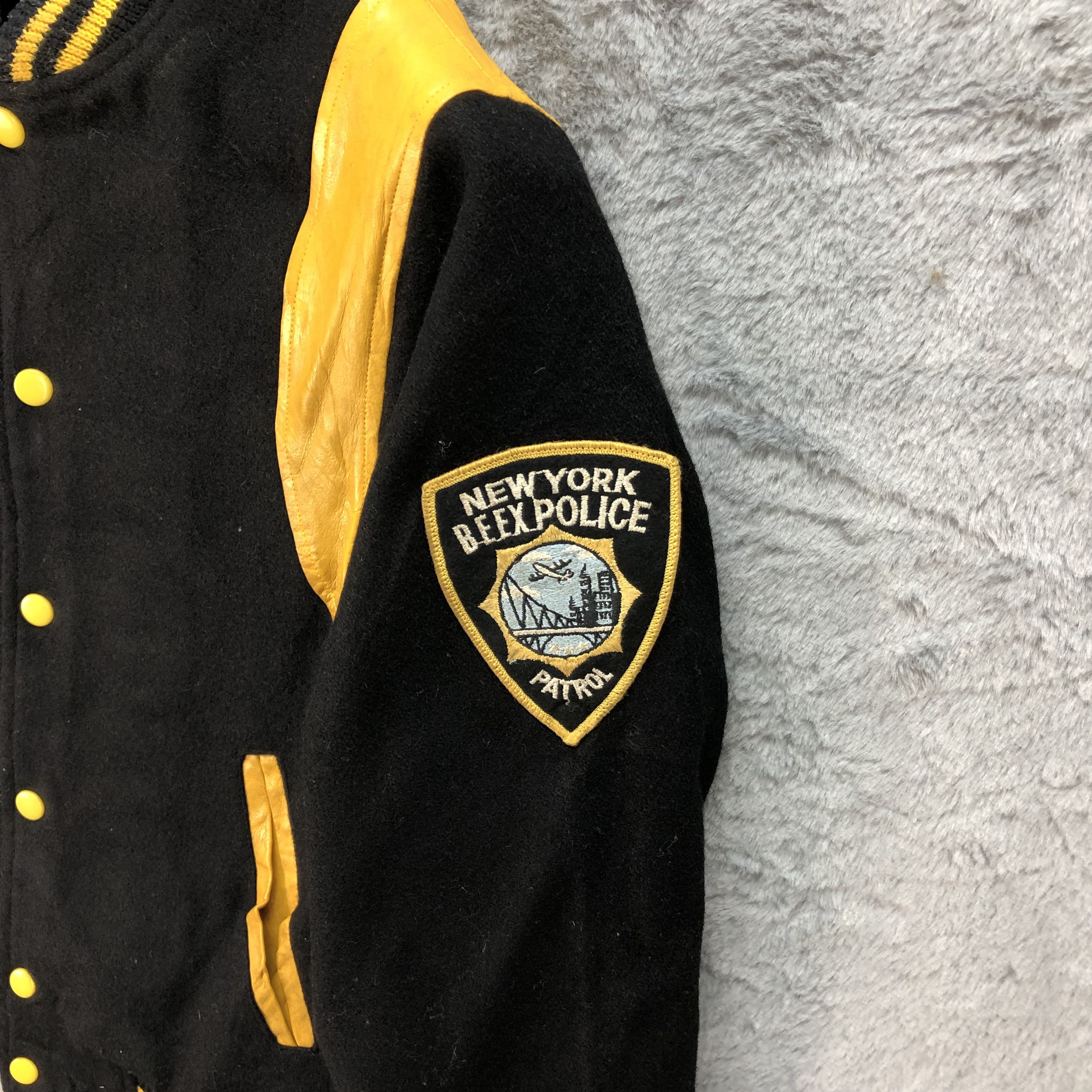 Vintage BEEX New York Beex Police Boys Wool Varsity Jacket #4832-172 Size US S / EU 44-46 / 1 - 8 Thumbnail
