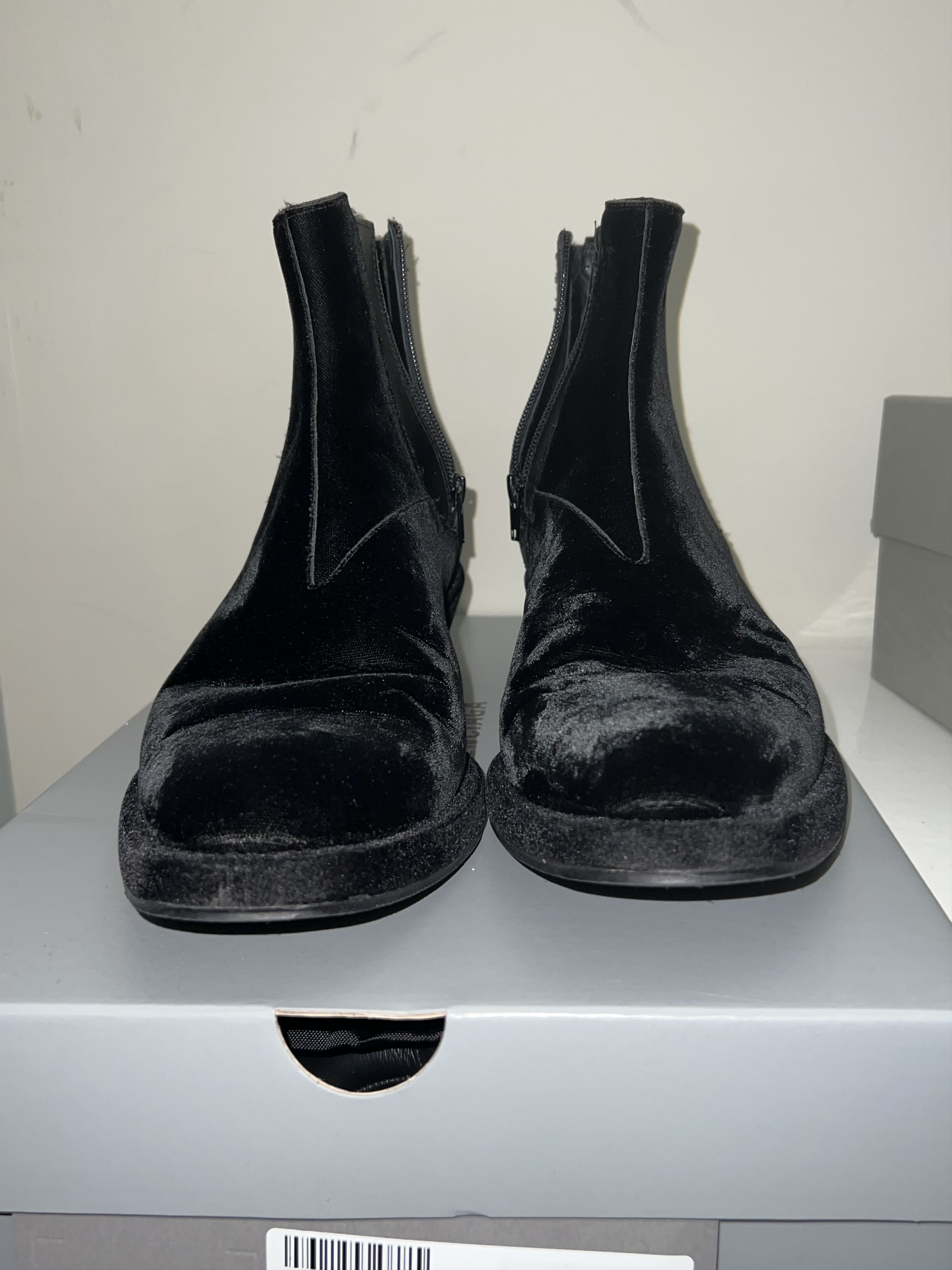 Givenchy × Riccardo Tisci Givenchy Black Velvet Chelsea Boot Size US 10.5 / EU 43-44 - 3 Thumbnail