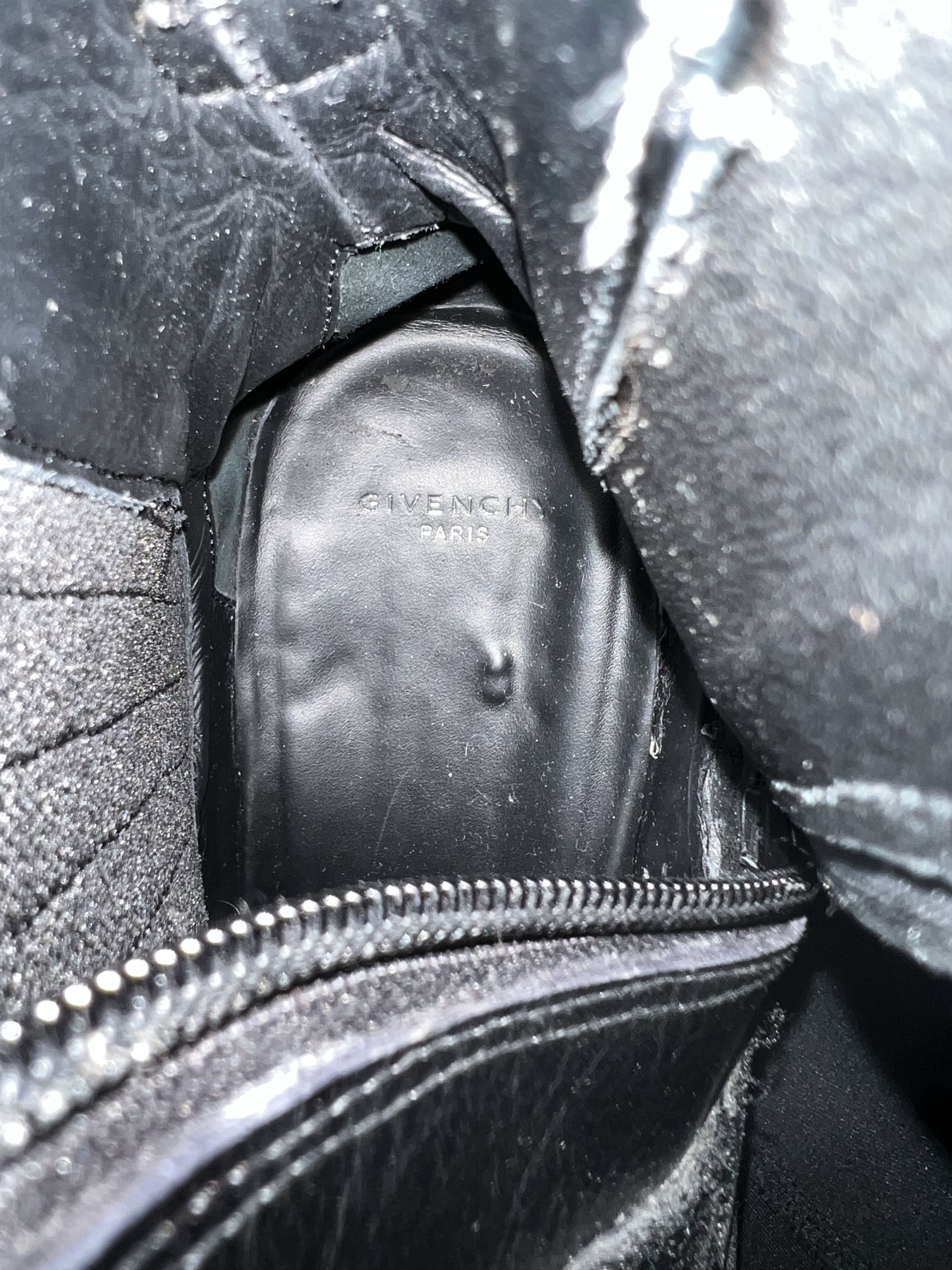 Givenchy × Riccardo Tisci Givenchy Black Velvet Chelsea Boot Size US 10.5 / EU 43-44 - 9 Thumbnail