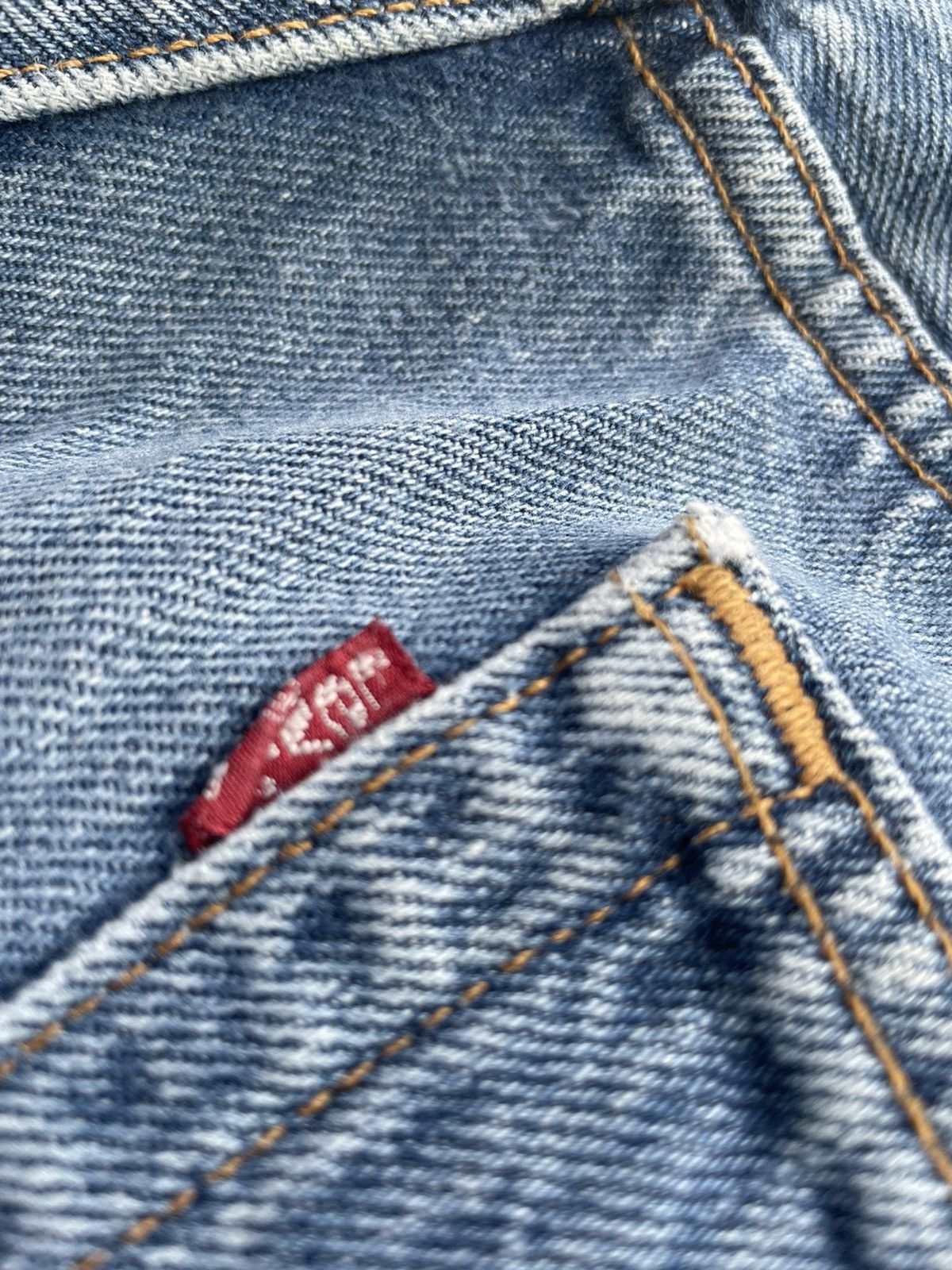 Levi's Vintage Levi’s 501 1997 Usa Aging Wash Denim Size US 35 - 10 Thumbnail
