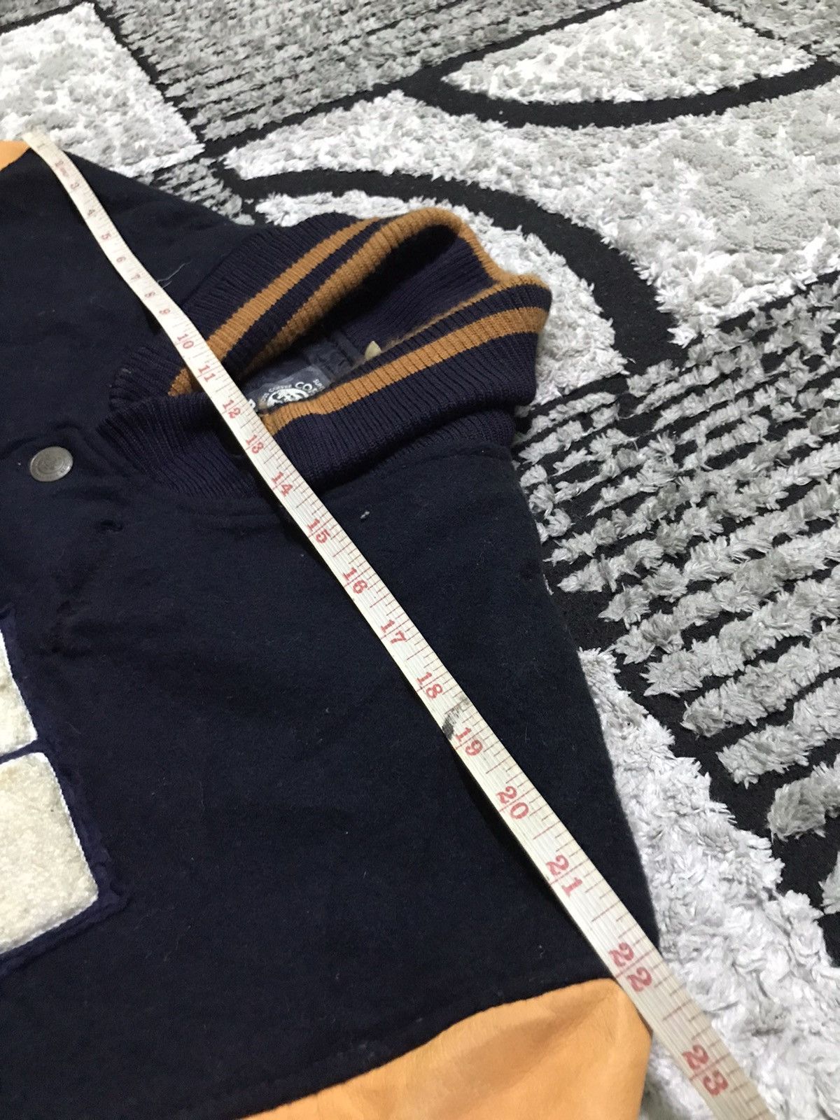 Vintage Vintage Suntory Coffee boss varsity jacket Size US L / EU 52-54 / 3 - 10 Thumbnail