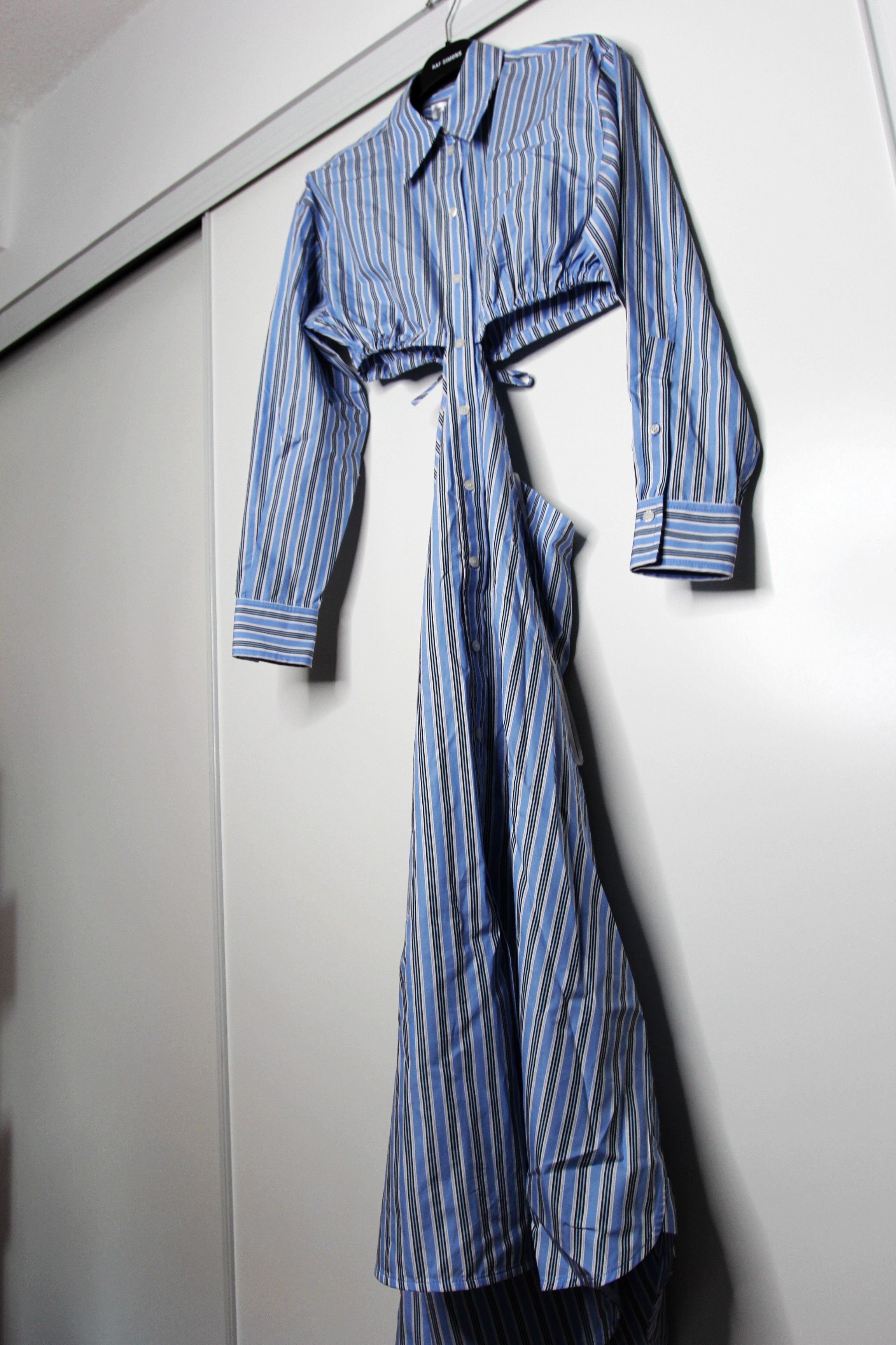 Victoria Beckham BNWT SS22 VICTORIA BECKHAM OPEN BACK CUT OUT DRESS 2 Size 26" / US 2 / IT 38 - 5 Thumbnail