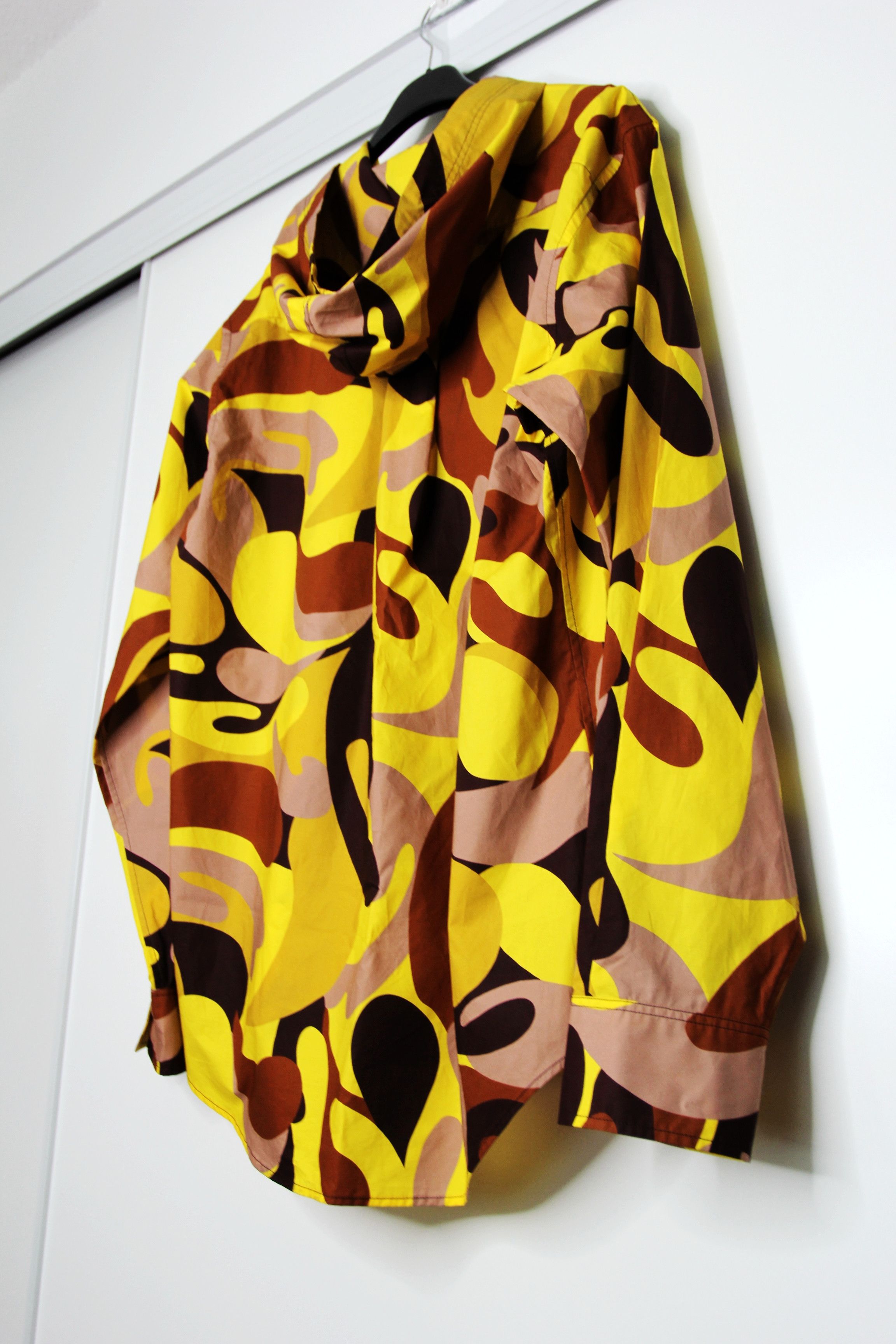 Marni BNWT SS22 MARNI ABSTRACT PRINT HOODED SHIRT 48 Size US M / EU 48-50 / 2 - 7 Thumbnail