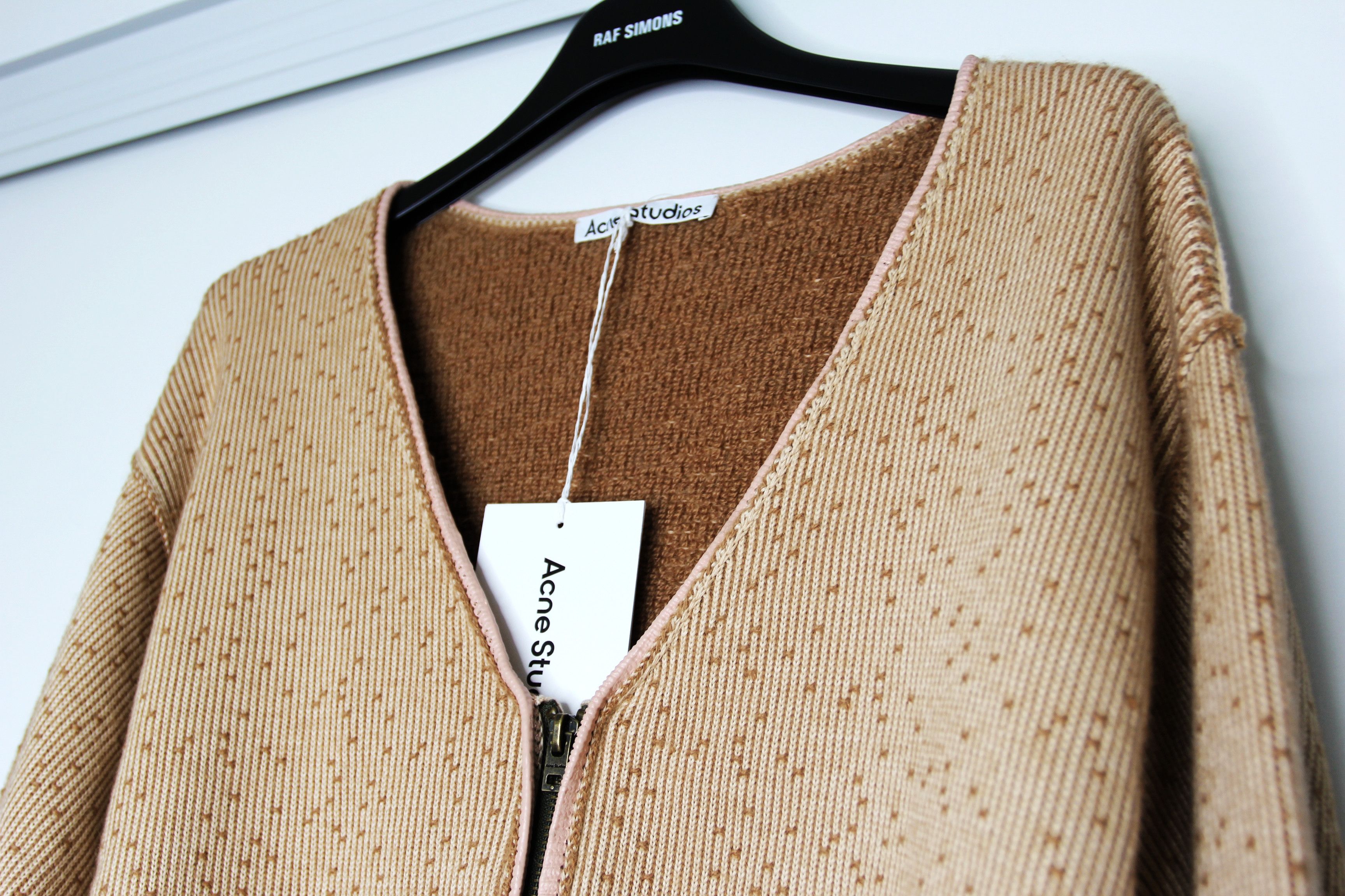 Acne Studios BNWT SS22 ACNE STUDIOS V NECK CARDIGAN L Size US L / EU 52-54 / 3 - 4 Thumbnail