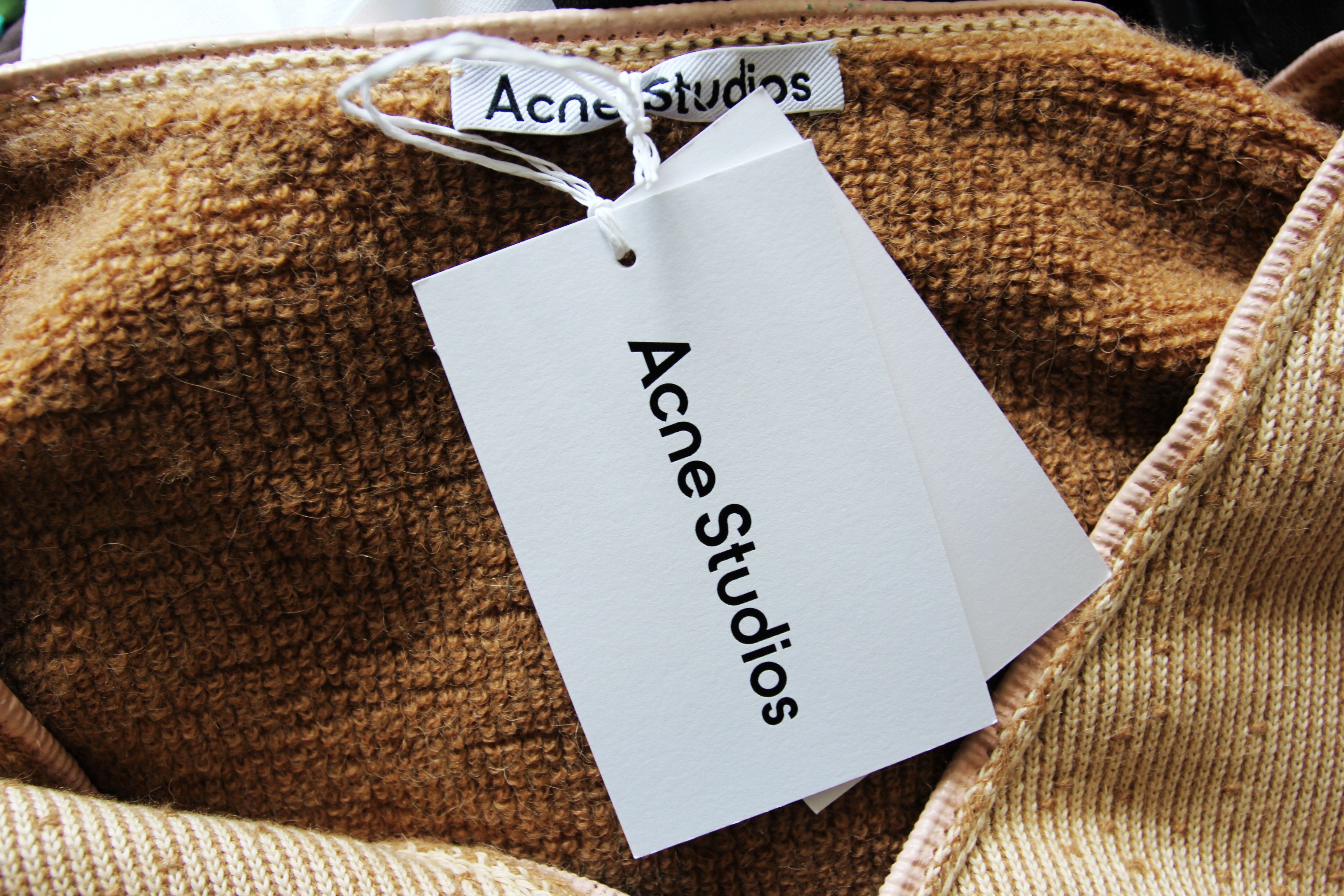 Acne Studios BNWT SS22 ACNE STUDIOS V NECK CARDIGAN L Size US L / EU 52-54 / 3 - 8 Thumbnail