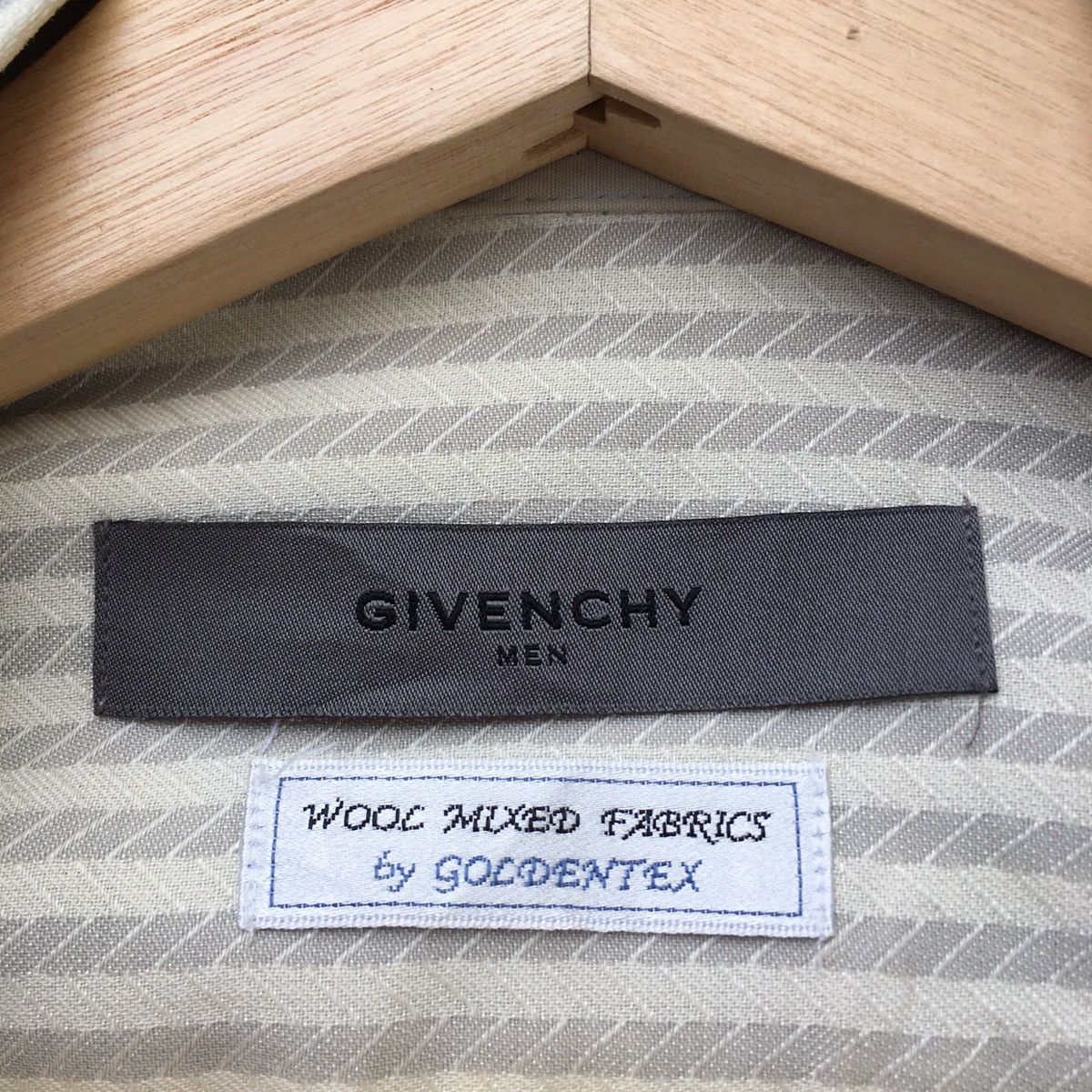 Givenchy Vintage 90s Givenchy Longsleeve Buttons Up Shirt Size US M / EU 48-50 / 2 - 8 Thumbnail