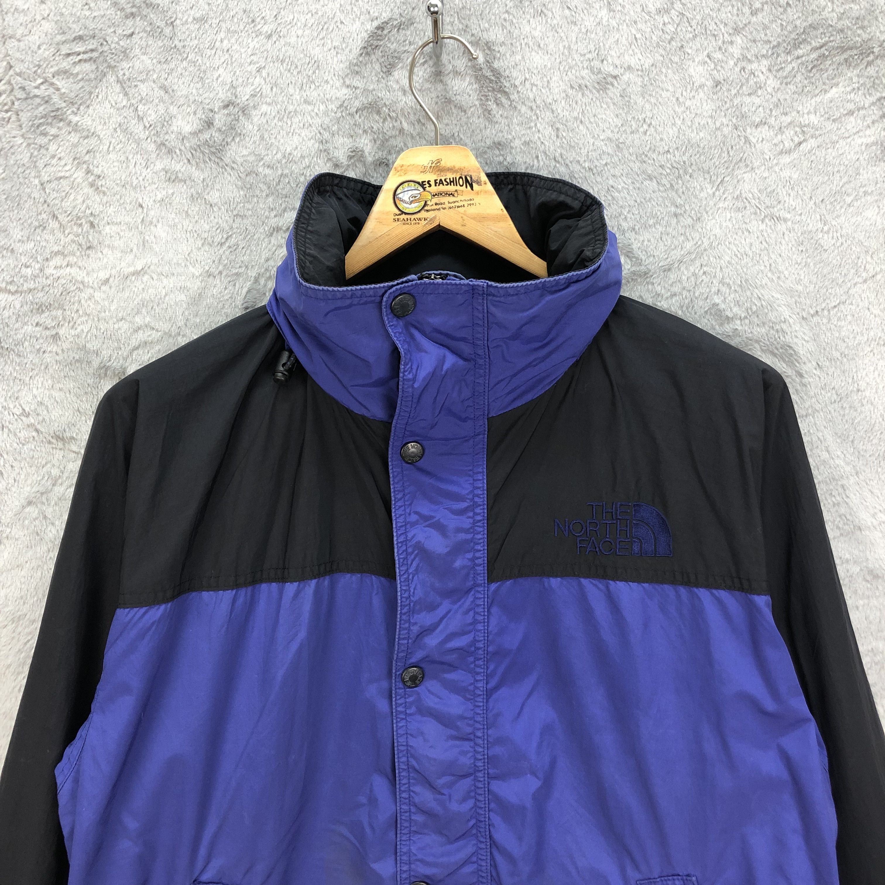 The North Face The North Face Colorblock Light Jacket #5412-189 Size US L / EU 52-54 / 3 - 2 Thumbnail