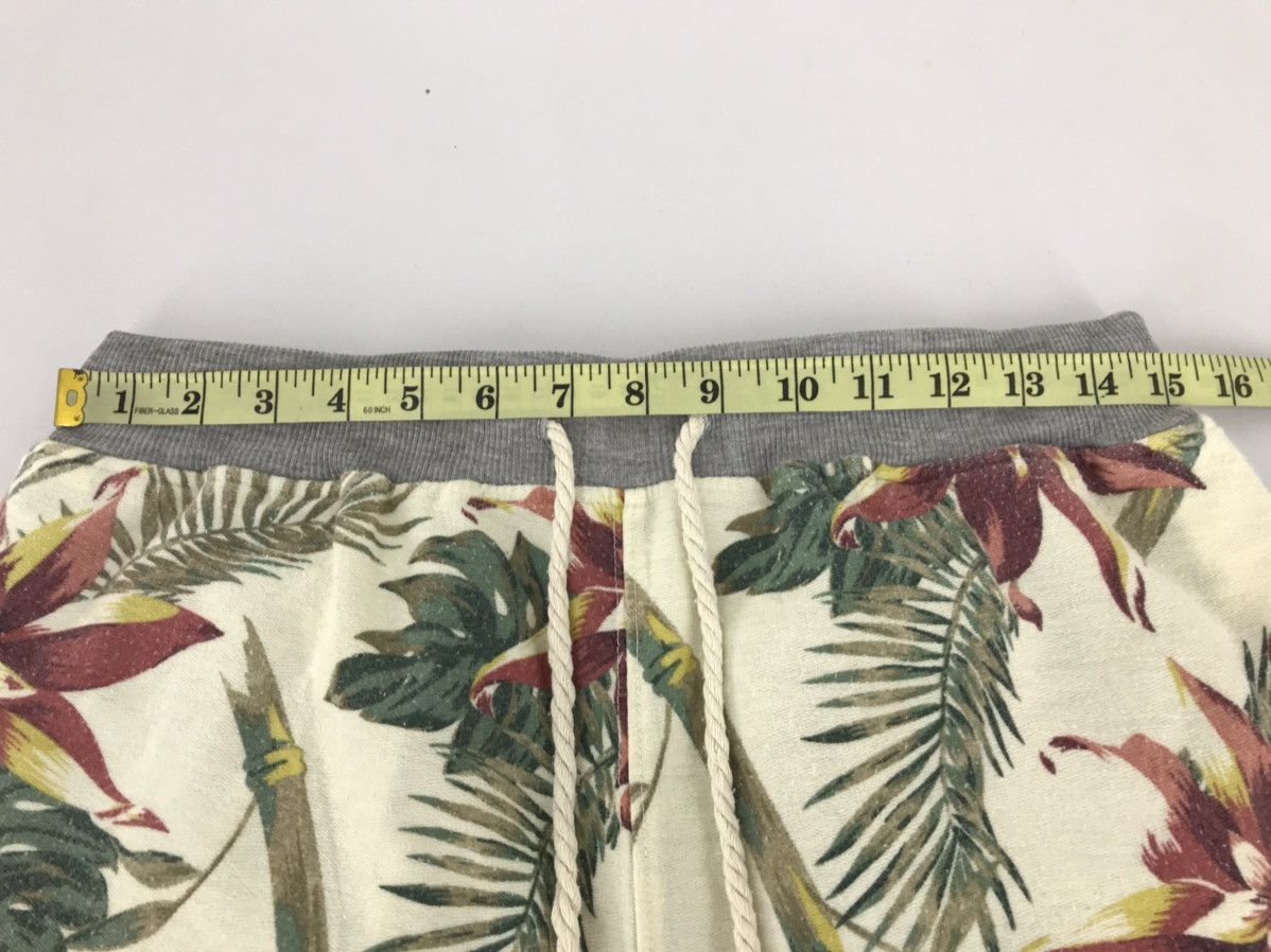 Vintage Vintage Floral Design Ovp Shortpant Hiking Cargo Design Size US 30 / EU 46 - 7 Thumbnail
