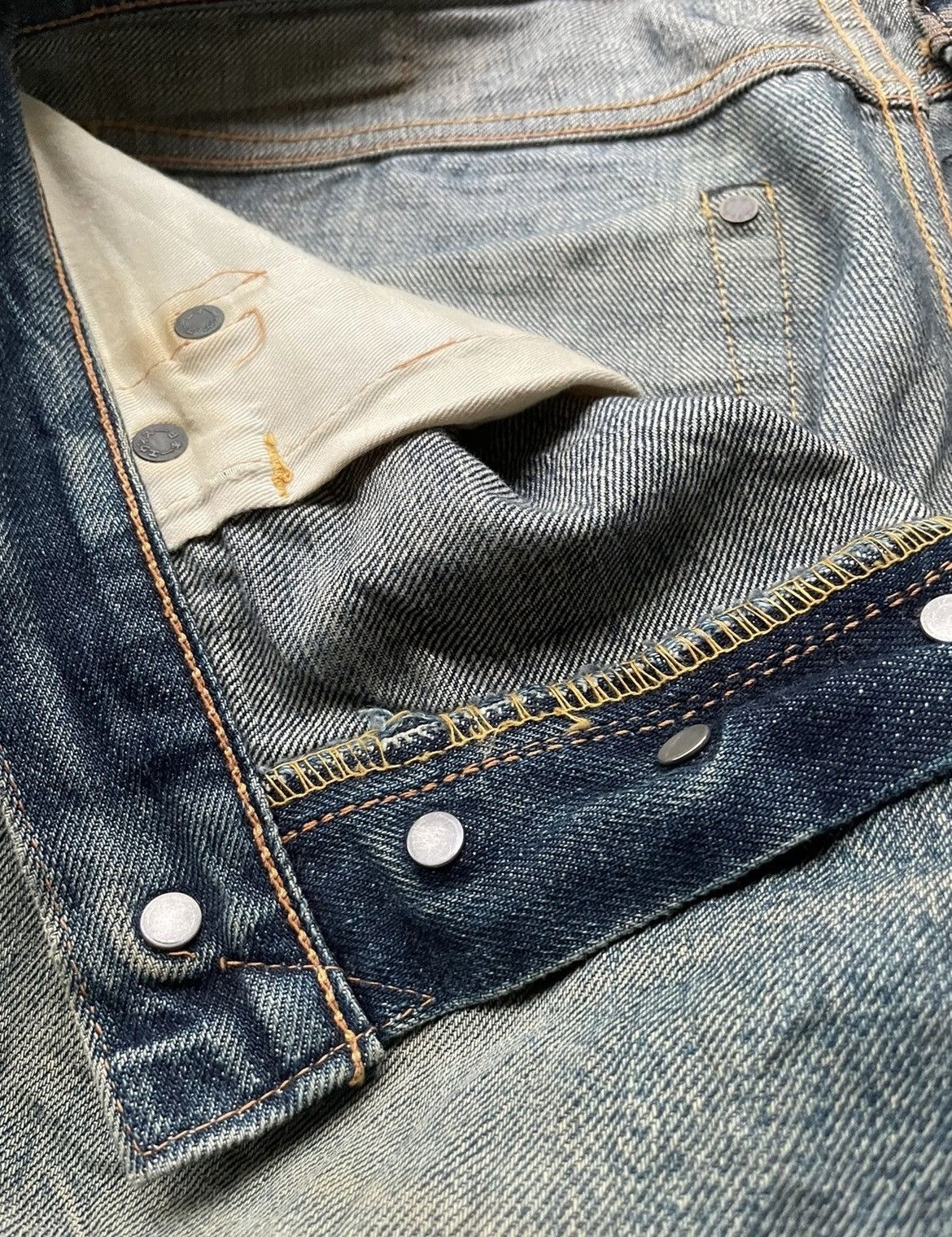 Evisu × Vintage Evisu Vintage Selvedge Aging Distressed Denim Size US 32 / EU 48 - 17 Thumbnail