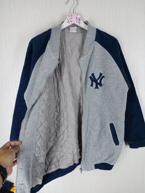 New York Yankees Rare Rare Vintage New York Yankees MLB Fleece Varsity Jacket Size US M / EU 48-50 / 2 - 2 Thumbnail