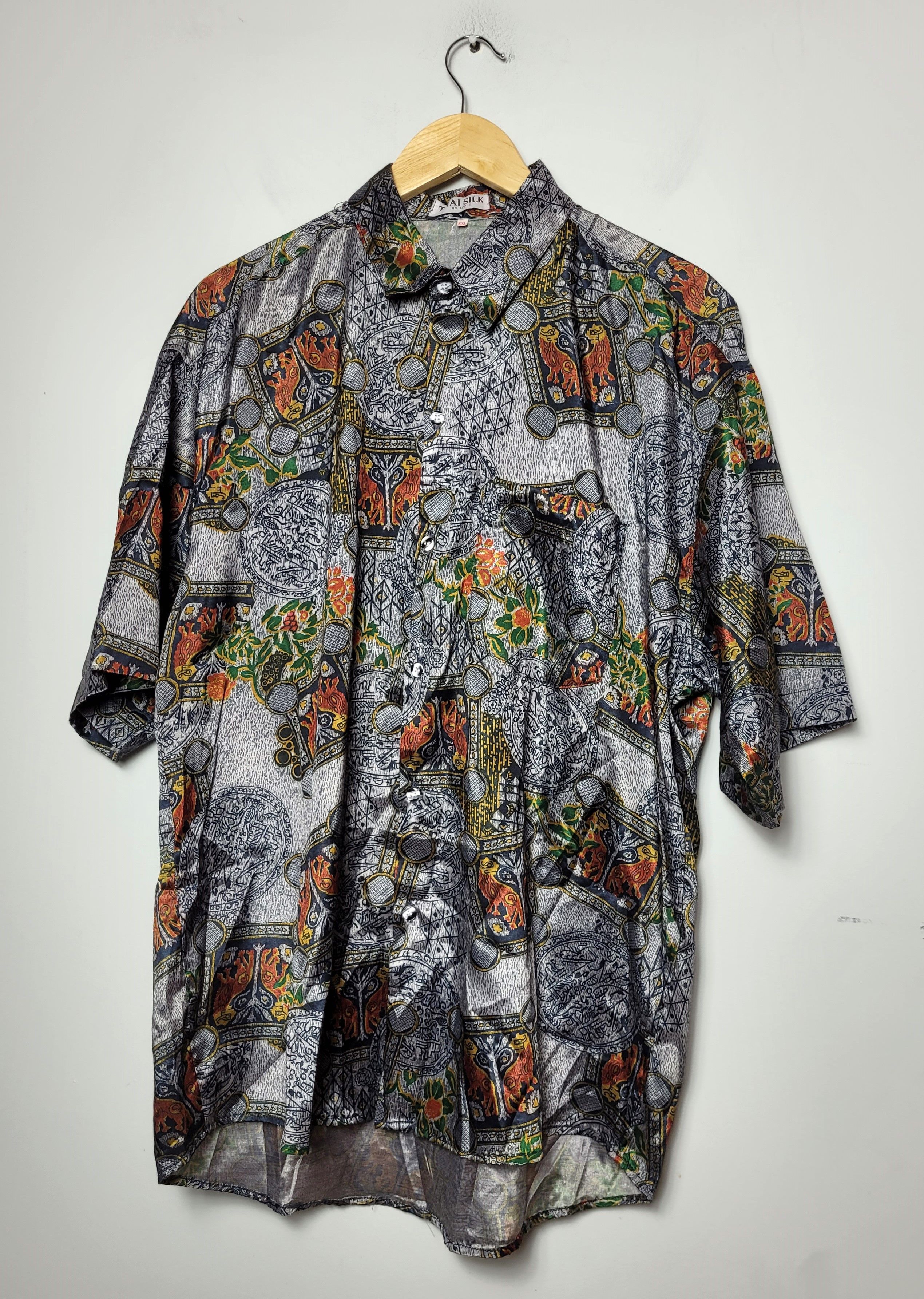 Vintage vintage hawaiian abstract shirt Size US XL / EU 56 / 4 - 1 Thumbnail