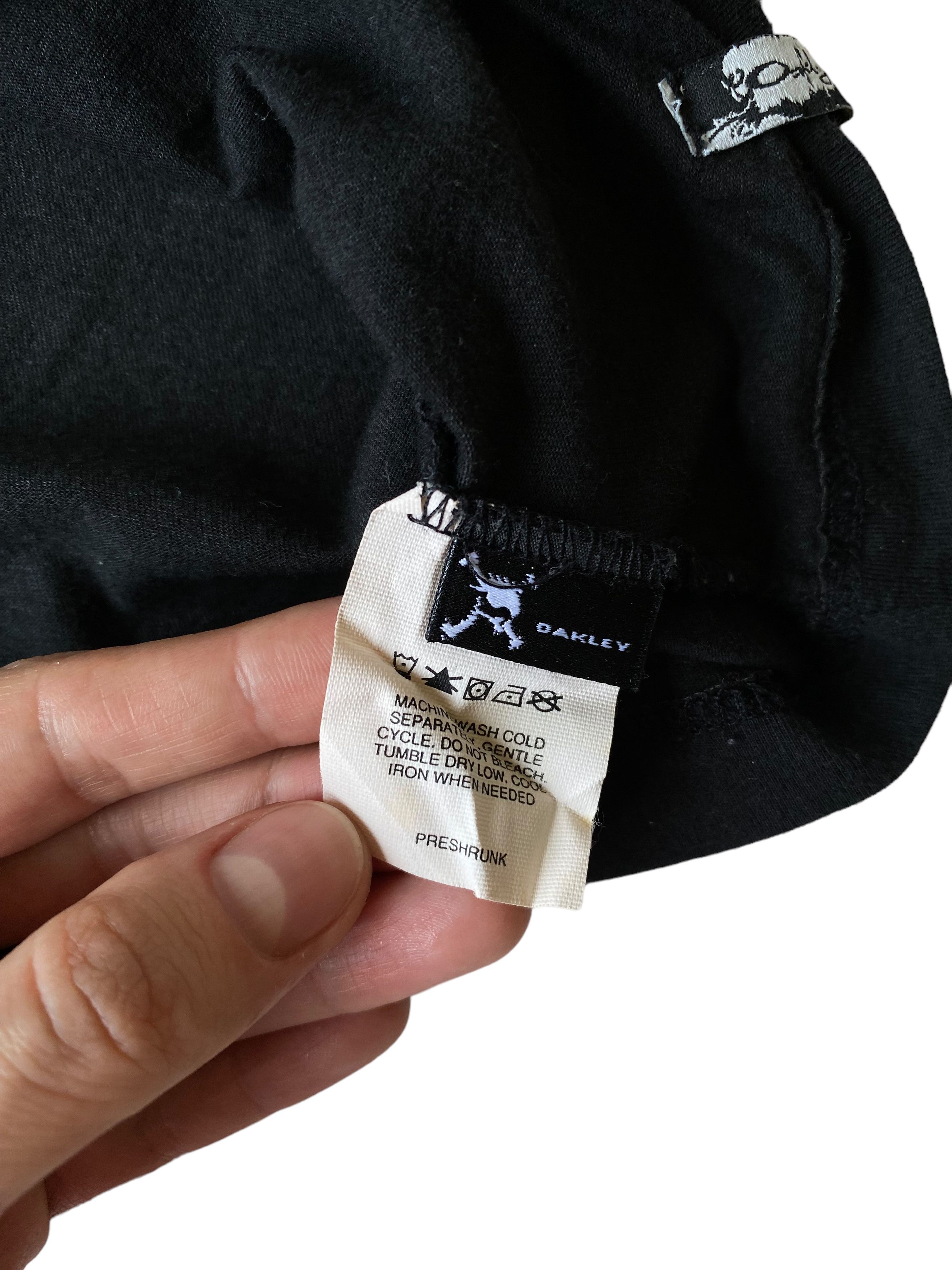 Oakley Vintage y2k Oakley Tee (M) Size M / US 6-8 / IT 42-44 - 4 Thumbnail