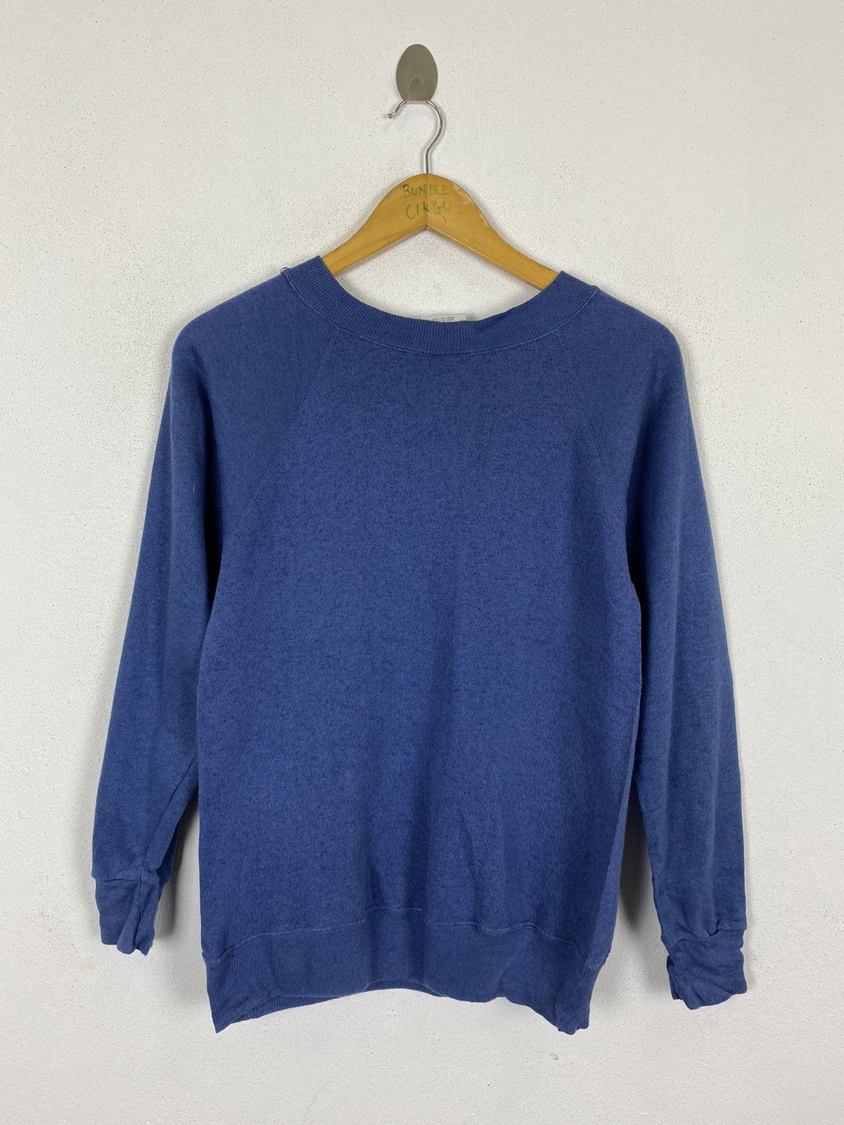 Vintage VINTAGE HANES MADE USA PLAIN SWEATER Size US S / EU 44-46 / 1 - 3 Thumbnail