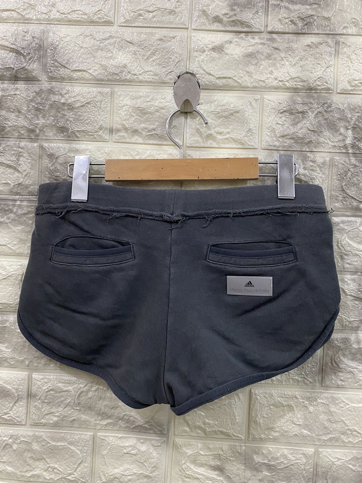 Adidas × Stella McCartney Adidas x Stella McCartney Short Pant Size 26" / US 2 / IT 38 - 9 Thumbnail
