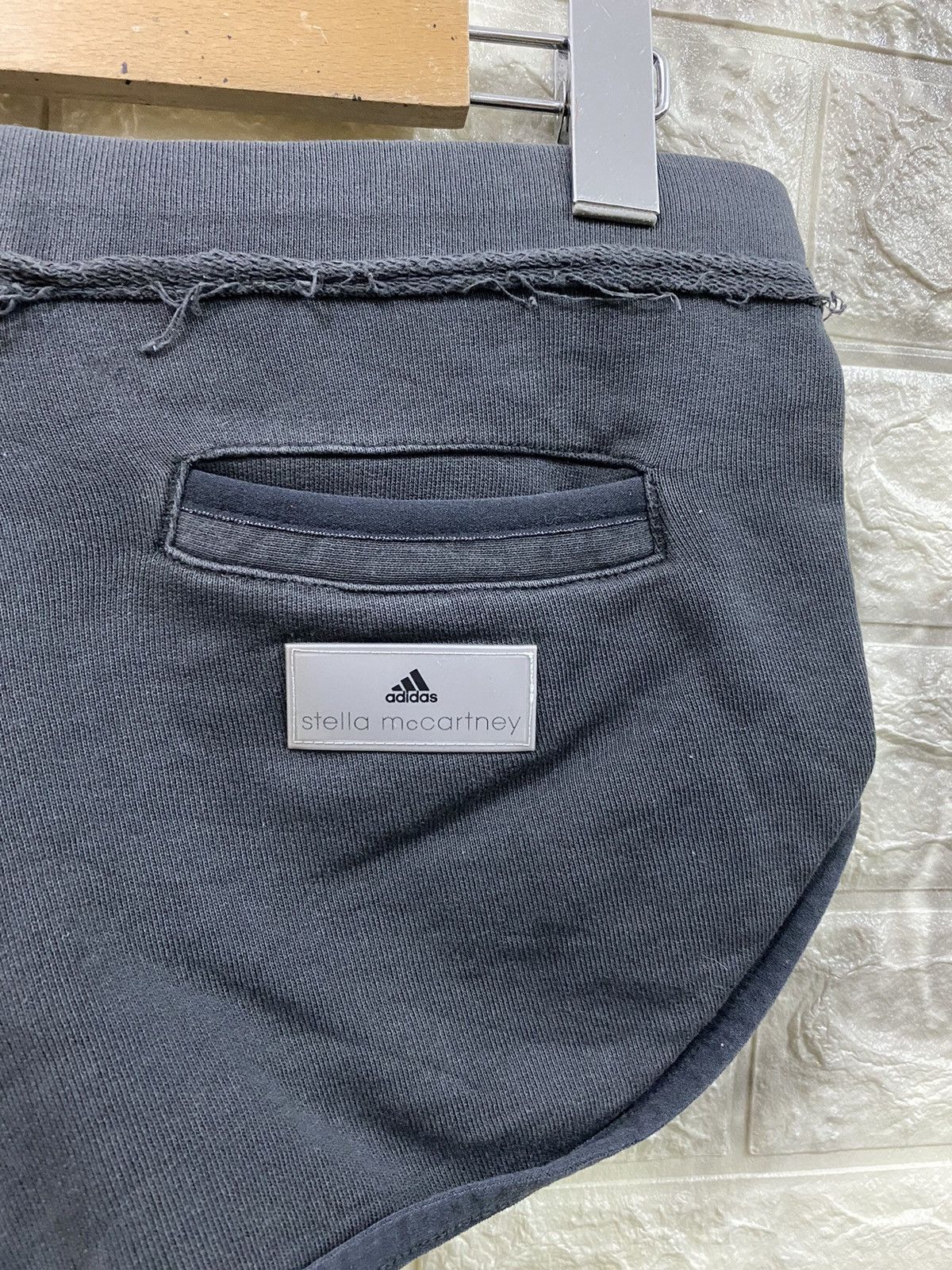 Adidas × Stella McCartney Adidas x Stella McCartney Short Pant Size 26" / US 2 / IT 38 - 10 Thumbnail