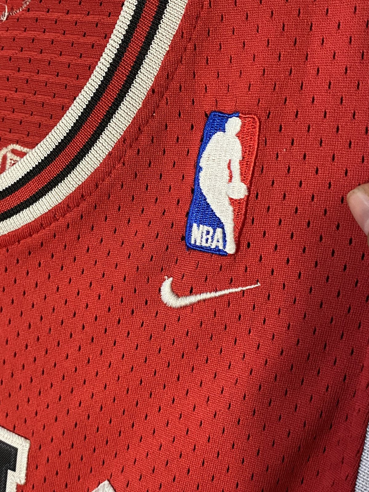 NBA × Nike Vintage Nike Chicago Bulls NBA # 23 Jordan Red Size US XXL / EU 58 / 5 - 6 Thumbnail