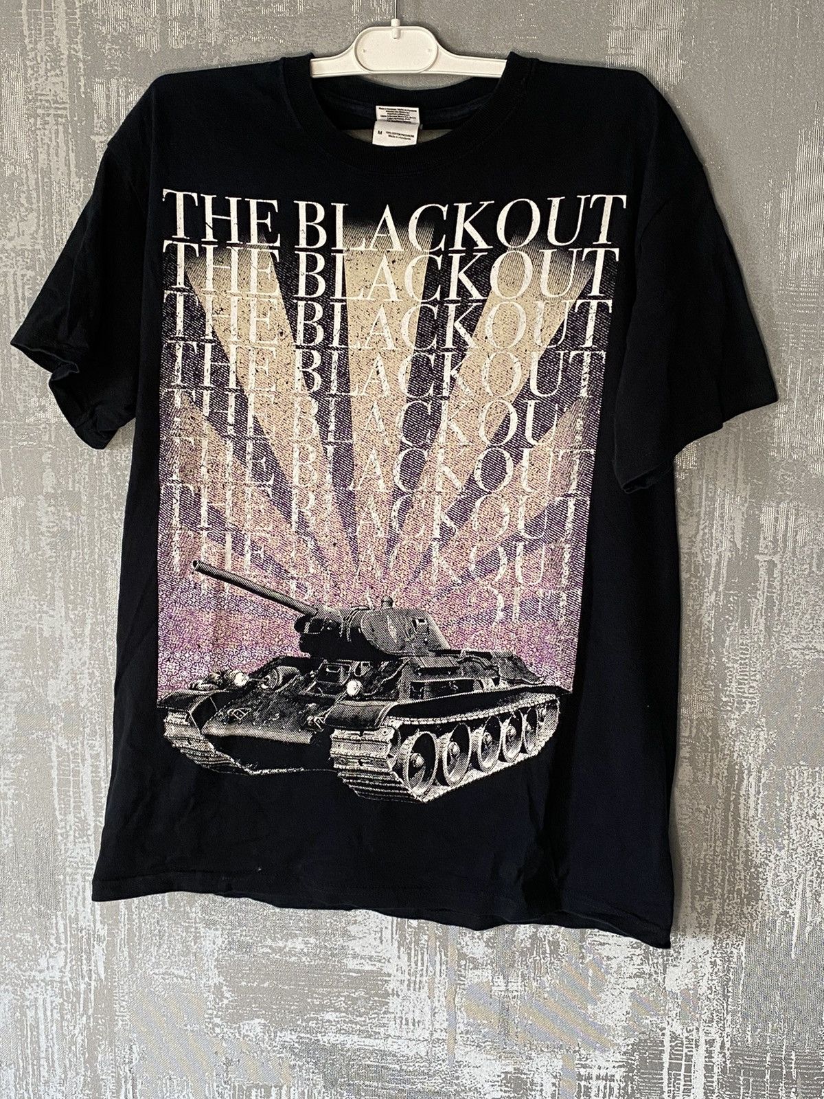 Band Tees Vintage The Black Out Rock Band T-shirt big logo Size US M / EU 48-50 / 2 - 1 Thumbnail