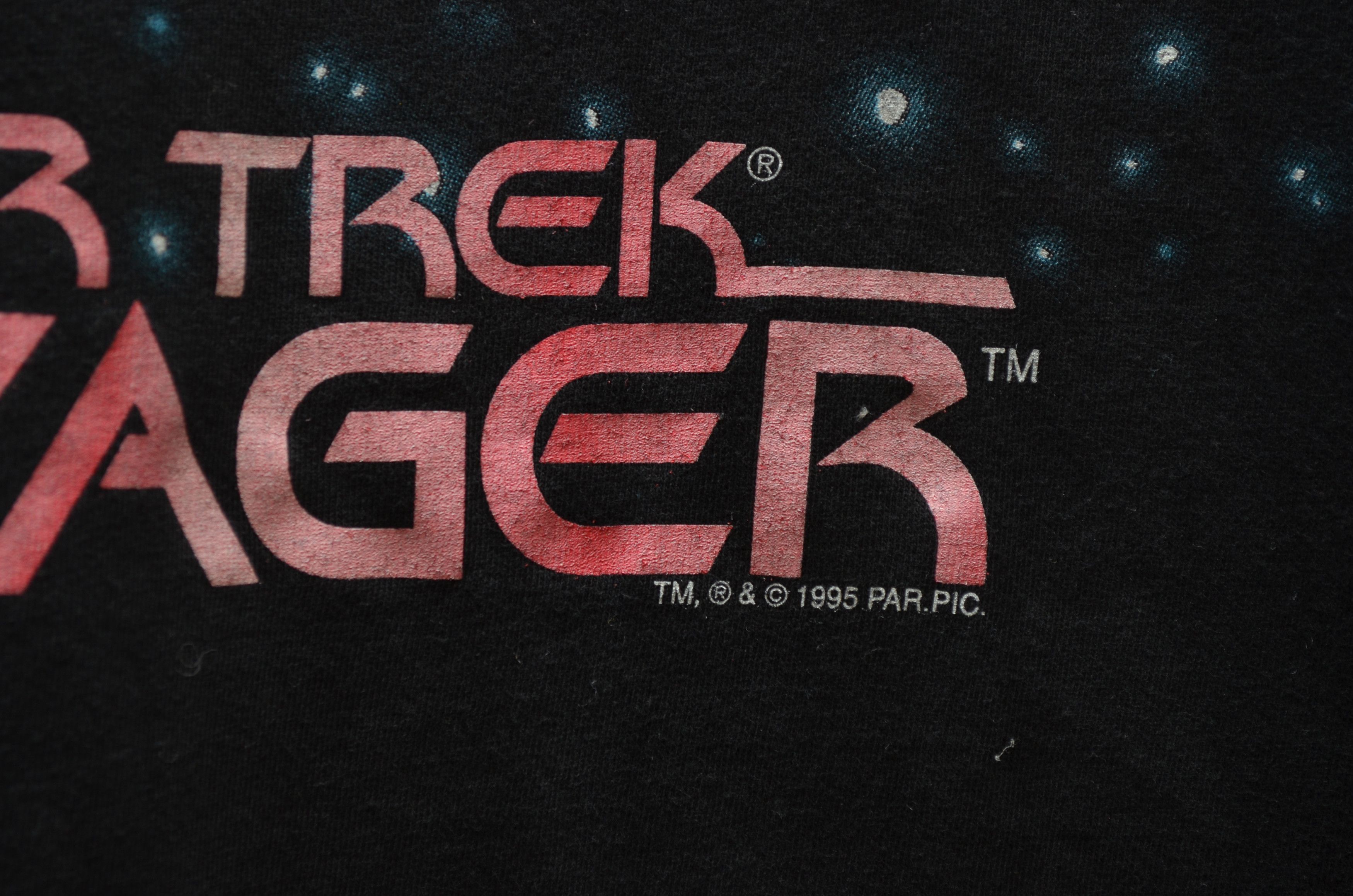 Vintage VINTAGE 1995 Star Trek Voyager T Shirt 90s y2k RARE Size US XL / EU 56 / 4 - 4 Thumbnail
