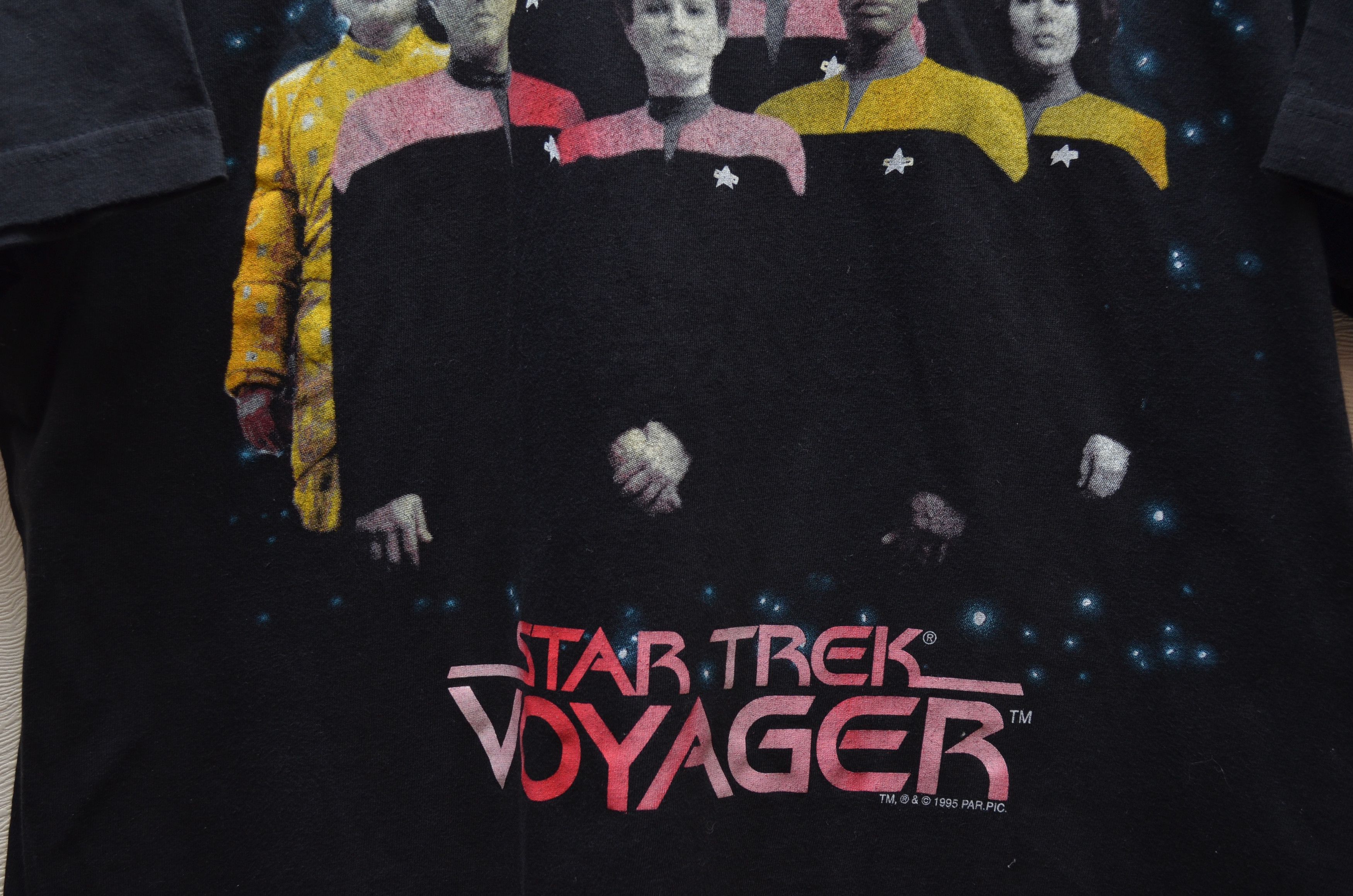 Vintage VINTAGE 1995 Star Trek Voyager T Shirt 90s y2k RARE Size US XL / EU 56 / 4 - 3 Thumbnail
