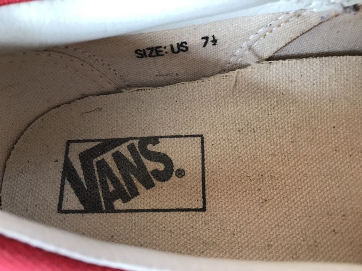 Vans Vans Canvas Red Slip-on Sneakers Size US 7.5 / EU 40-41 - 8 Thumbnail