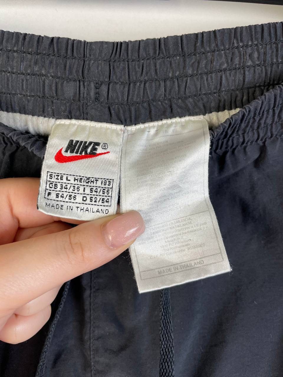 Vintage Nike vintage shorts size L Size US 33 - 2 Thumbnail