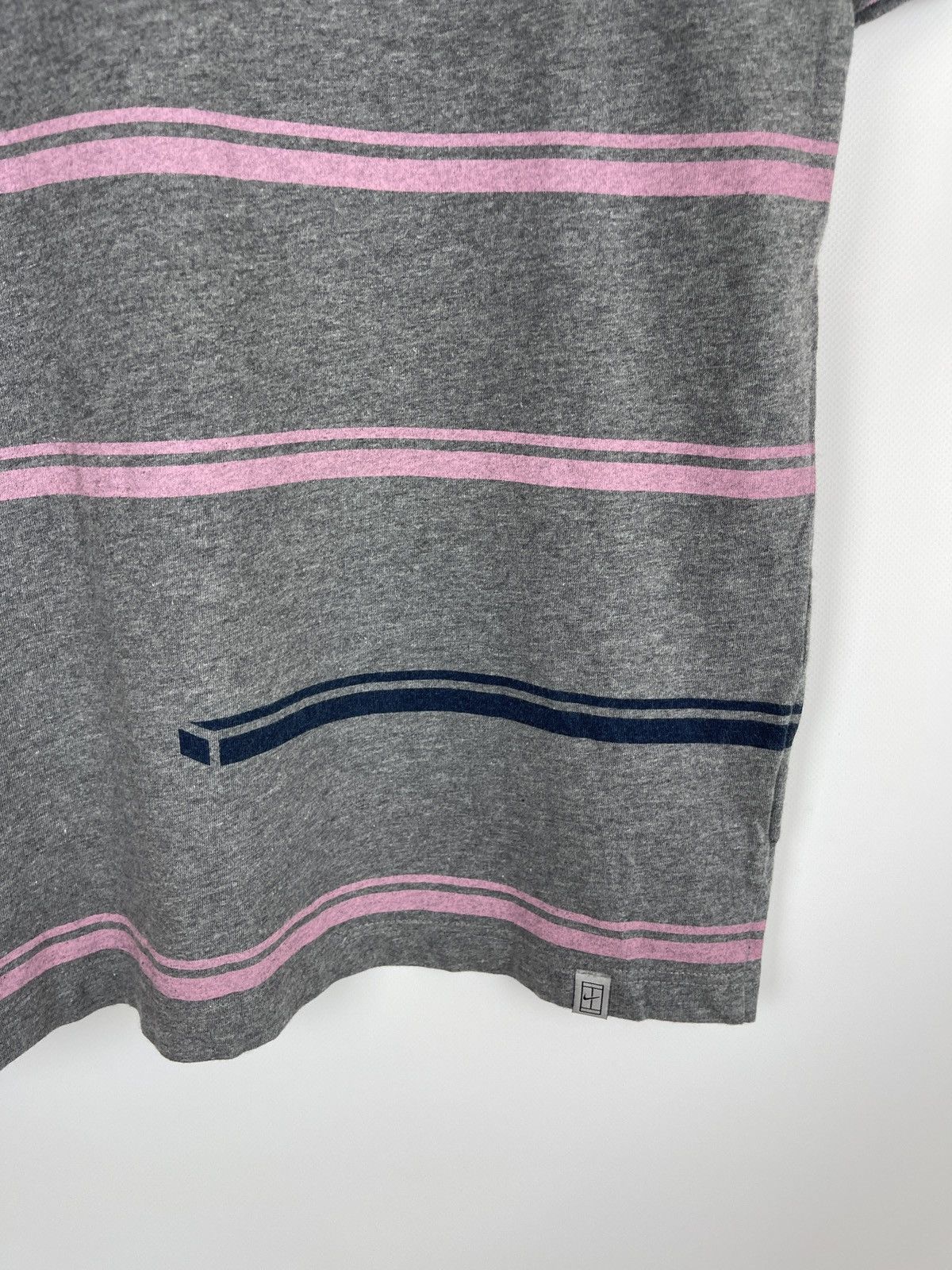 Nike Nike vintage y2k grey striped pink blue tennis court polo Size US M / EU 48-50 / 2 - 6 Thumbnail