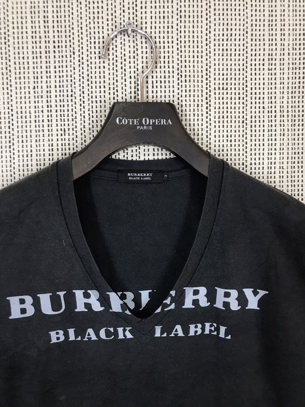Burberry ‼️VTG BURBERRY BLACK LABEL TSHIRT SPELLOUT V COLLAR‼️ Size US M / EU 48-50 / 2 - 2 Thumbnail