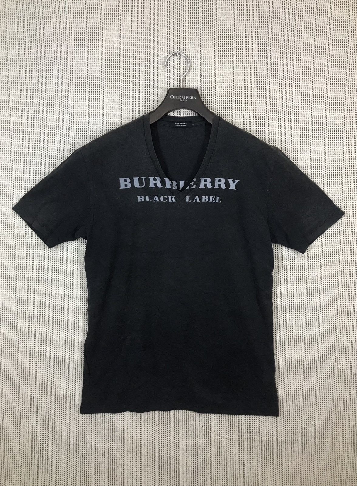 ‼️VTG BURBERRY BLACK LABEL TSHIRT SPELLOUT V COLLAR‼️