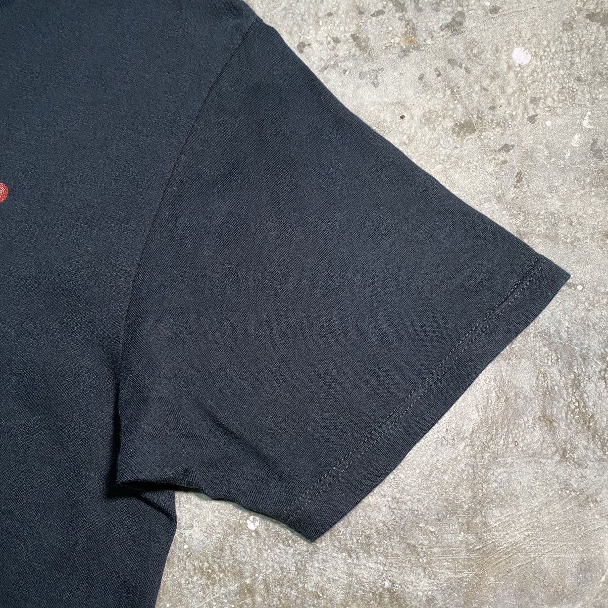 Anime × Band Tees UVERworld Carves For History Tour Japanese Band T Shirt Size US M / EU 48-50 / 2 - 8 Thumbnail