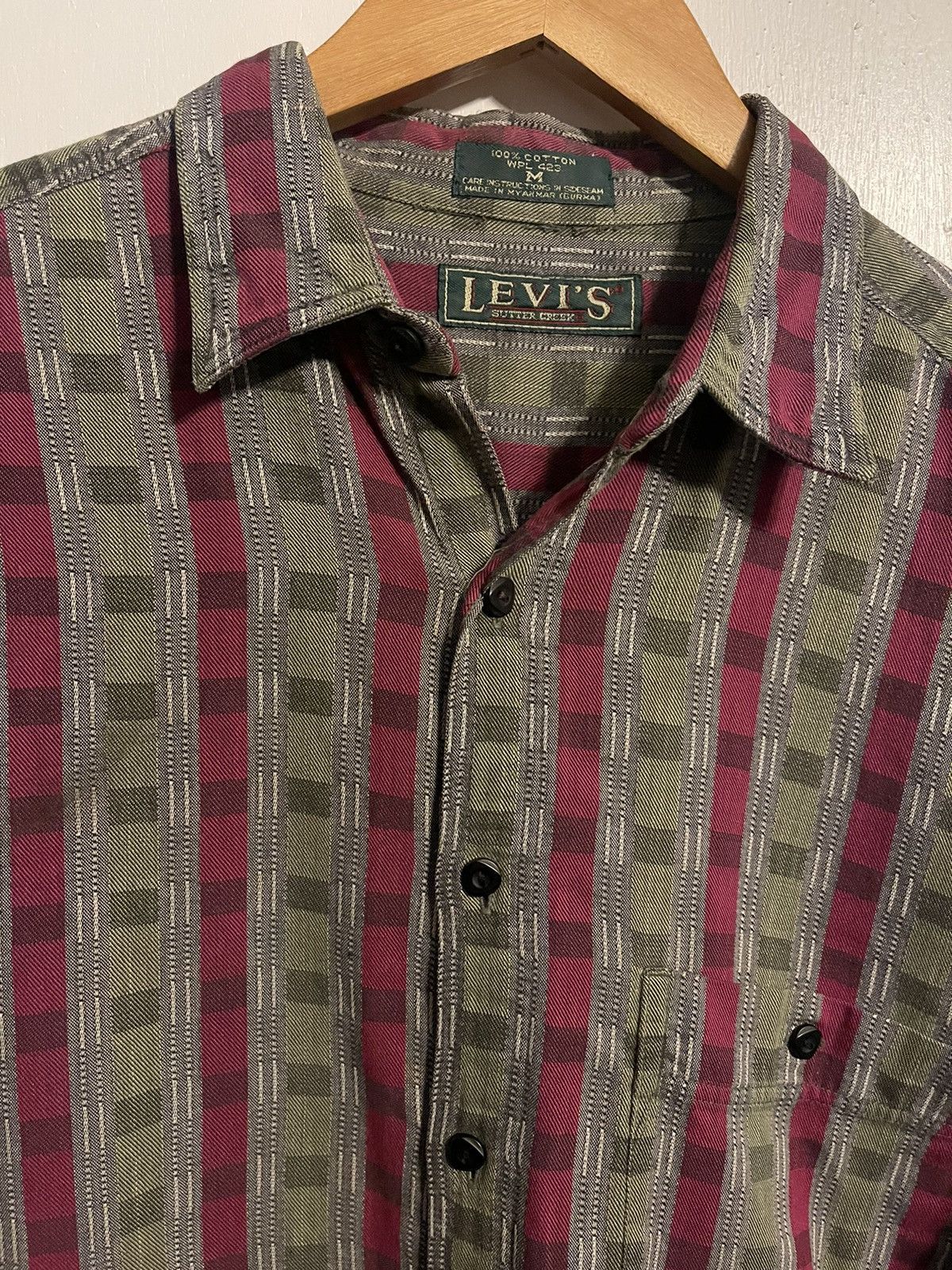 Levi's Vintage Levis Button Down Size US M / EU 48-50 / 2 - 3 Thumbnail