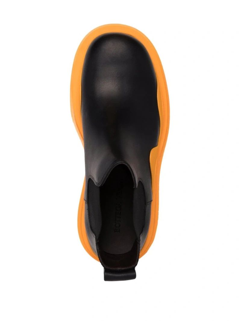o1loc1c0623 Tire Chelsea Boot in Black & Orange
