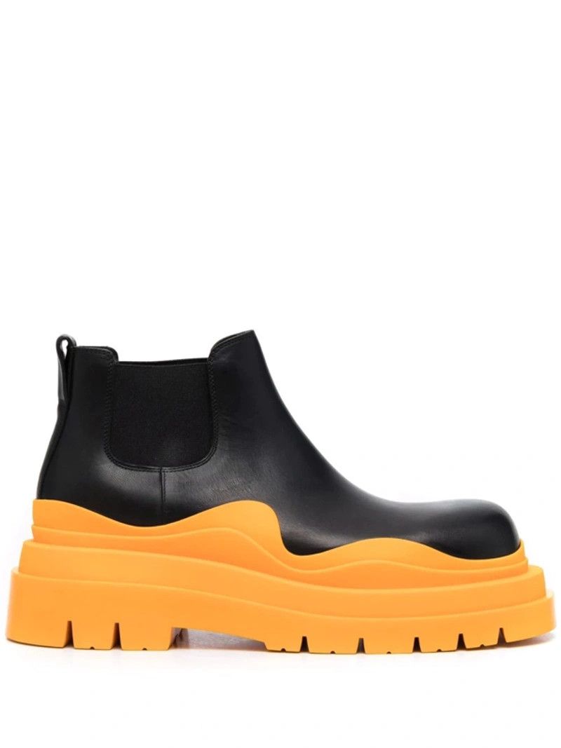 o1loc1c0623 Tire Chelsea Boot in Black & Orange