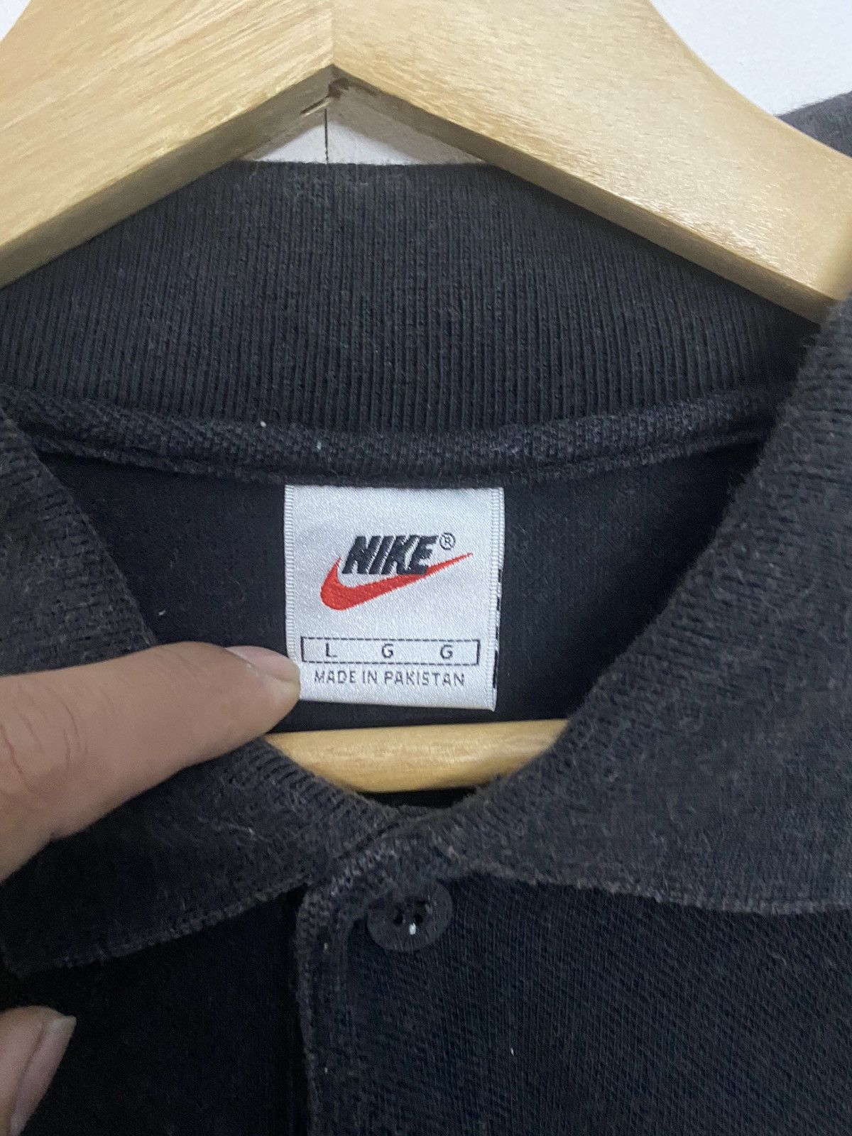 Nike × Vintage Vintage 90s Nike Polo Tee Small Logo Embroidery Black Size US L / EU 52-54 / 3 - 4 Thumbnail