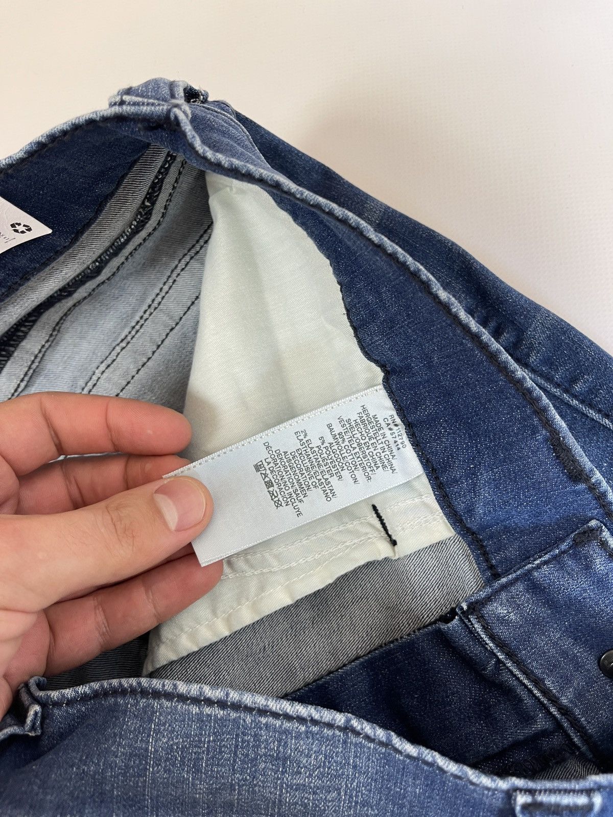 True Religion True Religion relaxed straight Ricky flap sn denim jeans Size US 34 / EU 50 - 19 Thumbnail