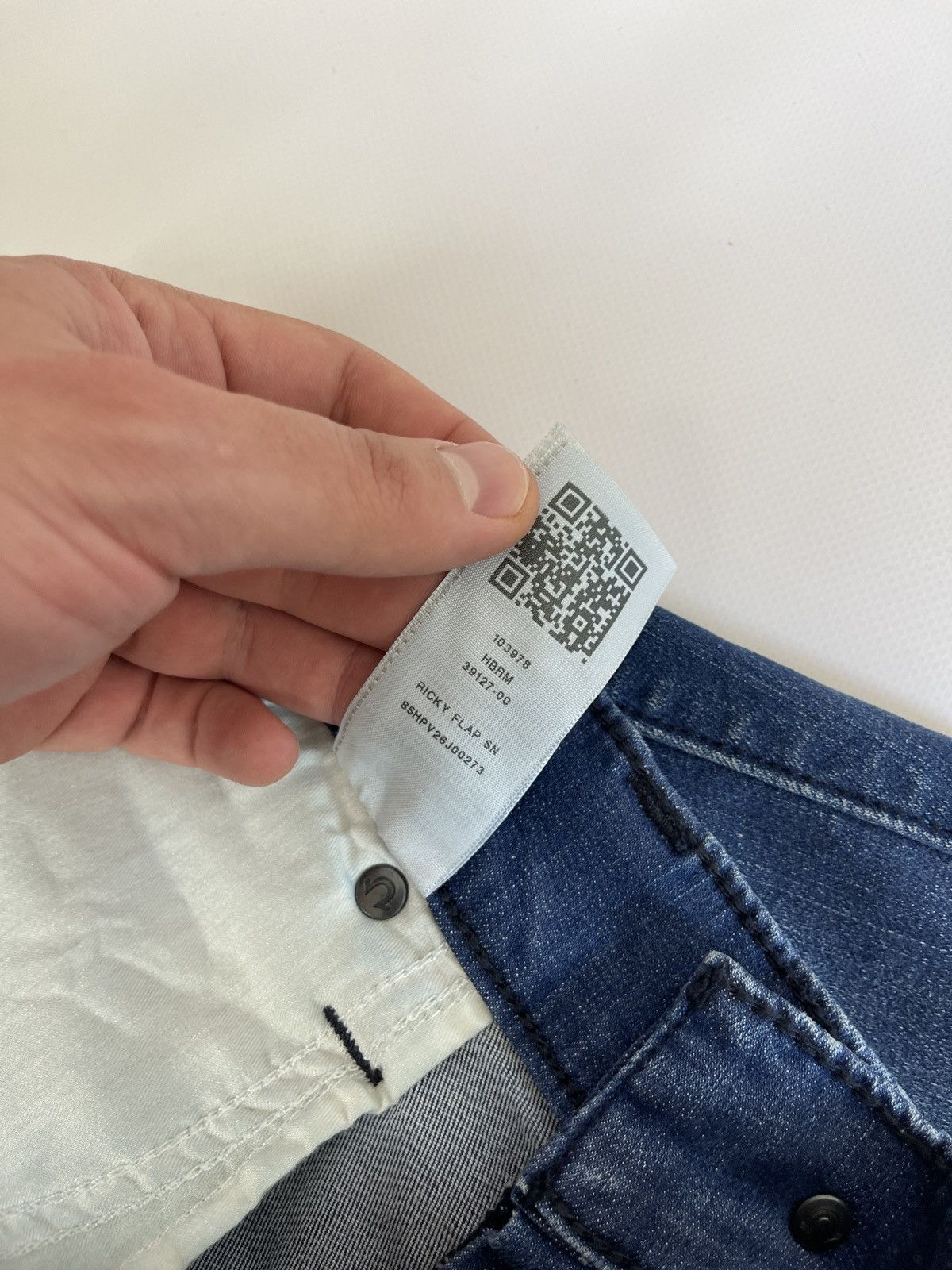 True Religion True Religion relaxed straight Ricky flap sn denim jeans Size US 34 / EU 50 - 20 Thumbnail