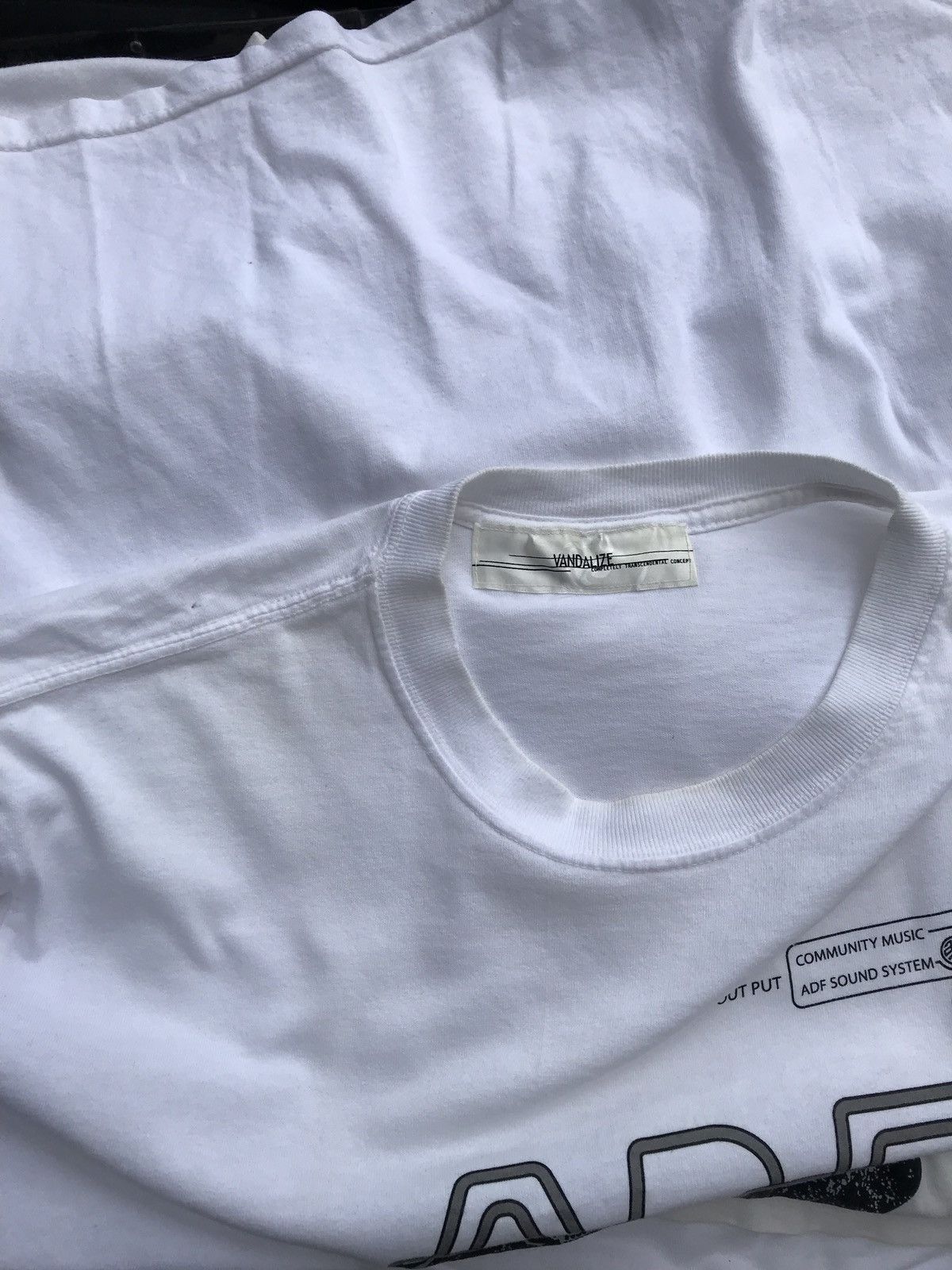 Vandalize Vandalize Japan Streetwear Tee Size US L / EU 52-54 / 3 - 6 Thumbnail