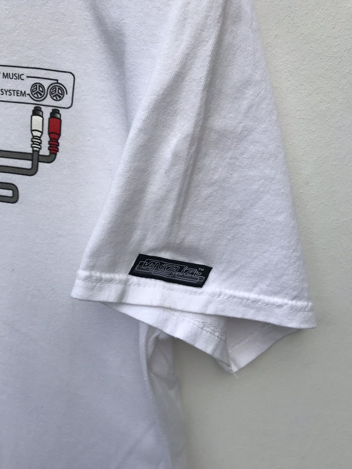 Vandalize Vandalize Japan Streetwear Tee Size US L / EU 52-54 / 3 - 4 Thumbnail
