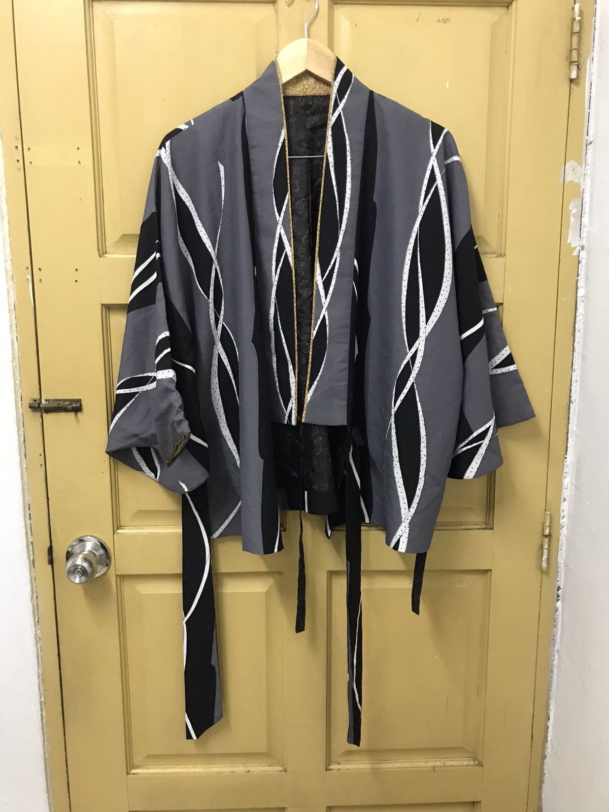 Japanese Brand Nice❗️Unknown Striped Kimono Made in Japan Size US M / EU 48-50 / 2 - 3 Thumbnail