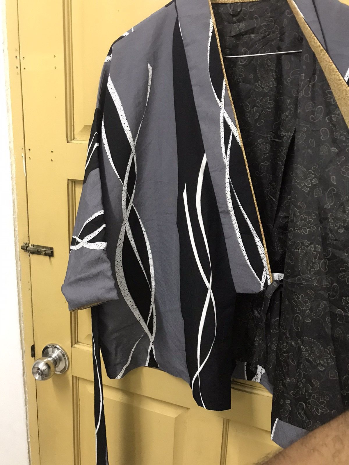 Japanese Brand Nice❗️Unknown Striped Kimono Made in Japan Size US M / EU 48-50 / 2 - 14 Thumbnail