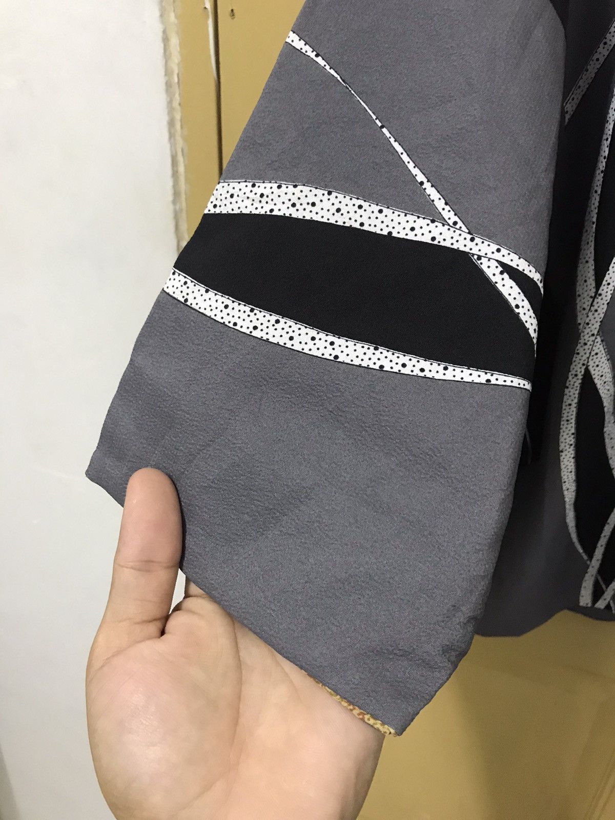 Japanese Brand Nice❗️Unknown Striped Kimono Made in Japan Size US M / EU 48-50 / 2 - 19 Thumbnail